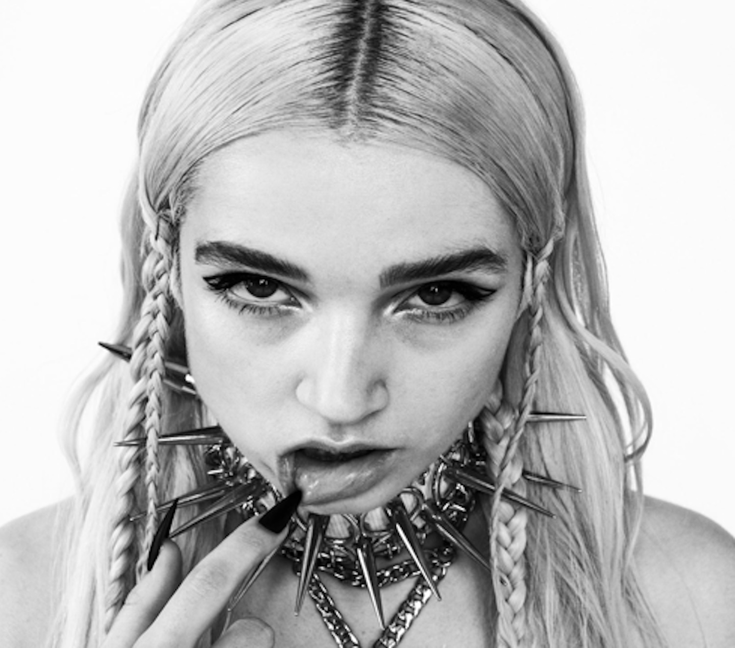 Poppy fill the crown