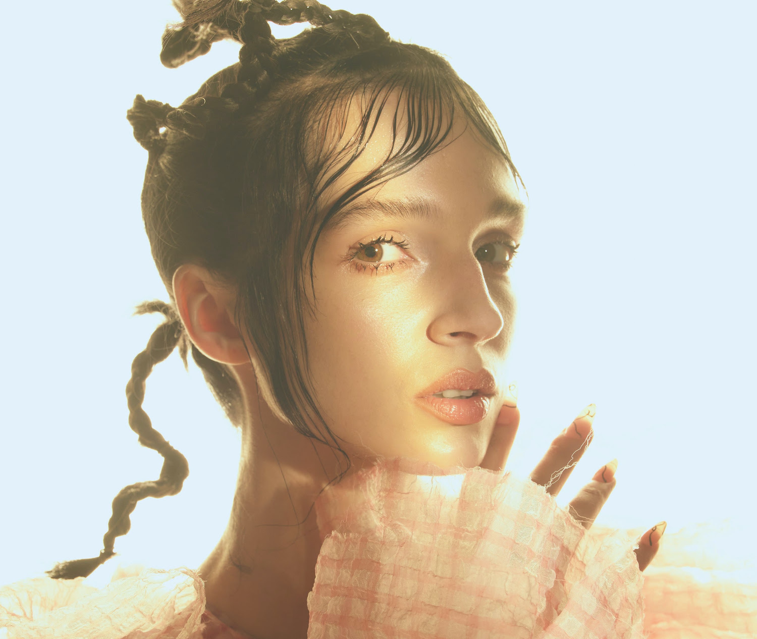 Poppy unveils new single 