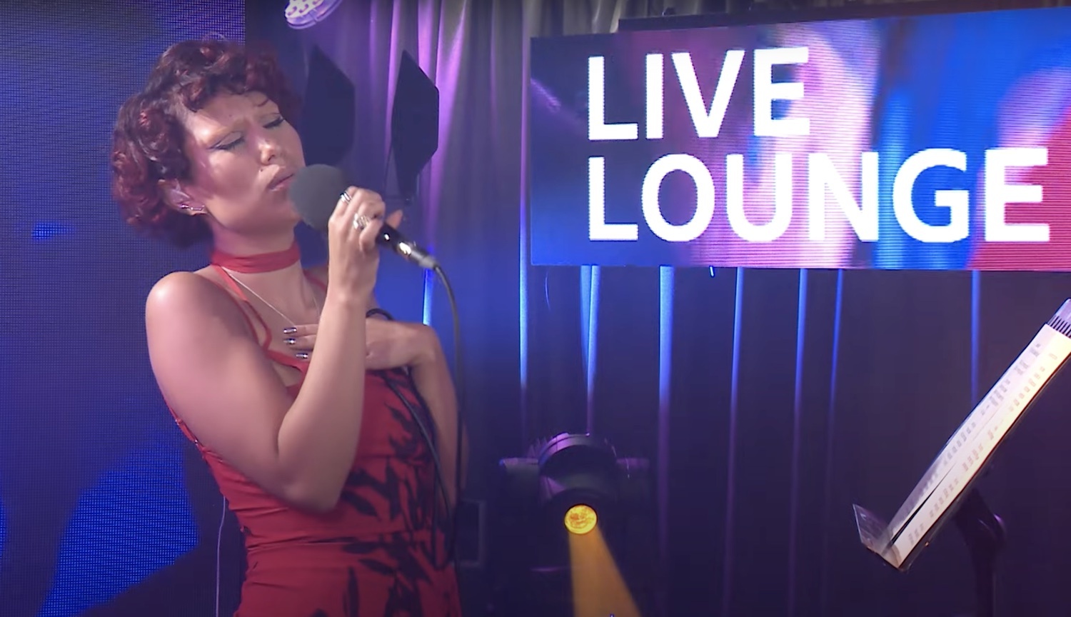 RAYE covering Kate Bush's "Running Up That Hill" in BBC Radio 1's Live Lounge