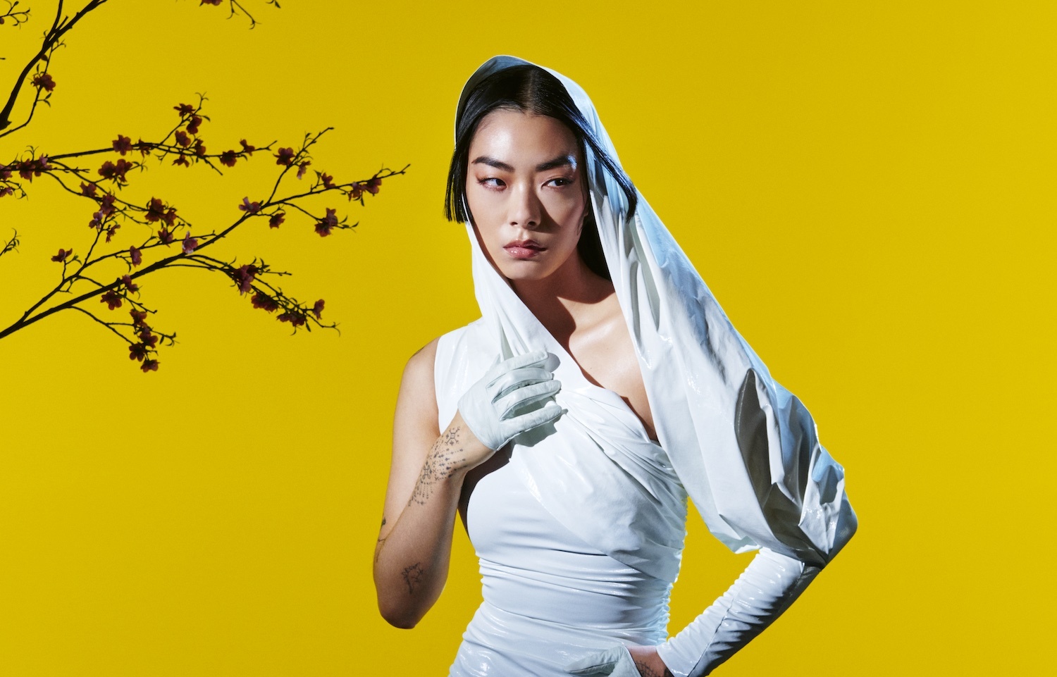 Rina sawayama catch me in the air 2022 tredding rina 0579 V2