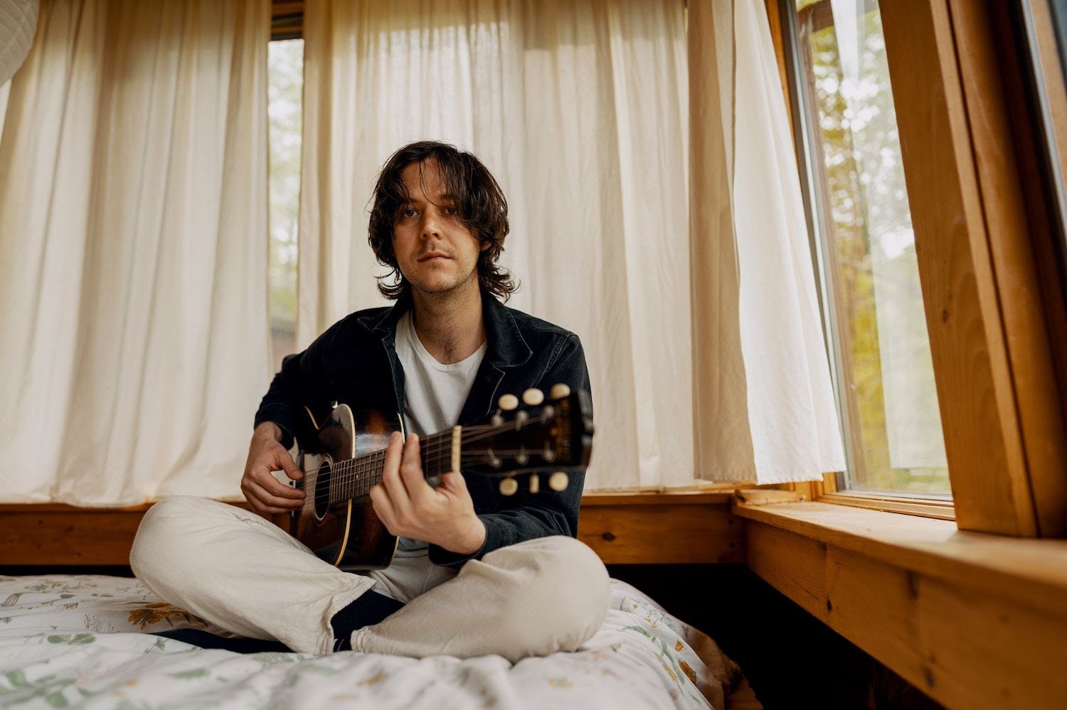 Sam evian never know press credit Josh Goleman