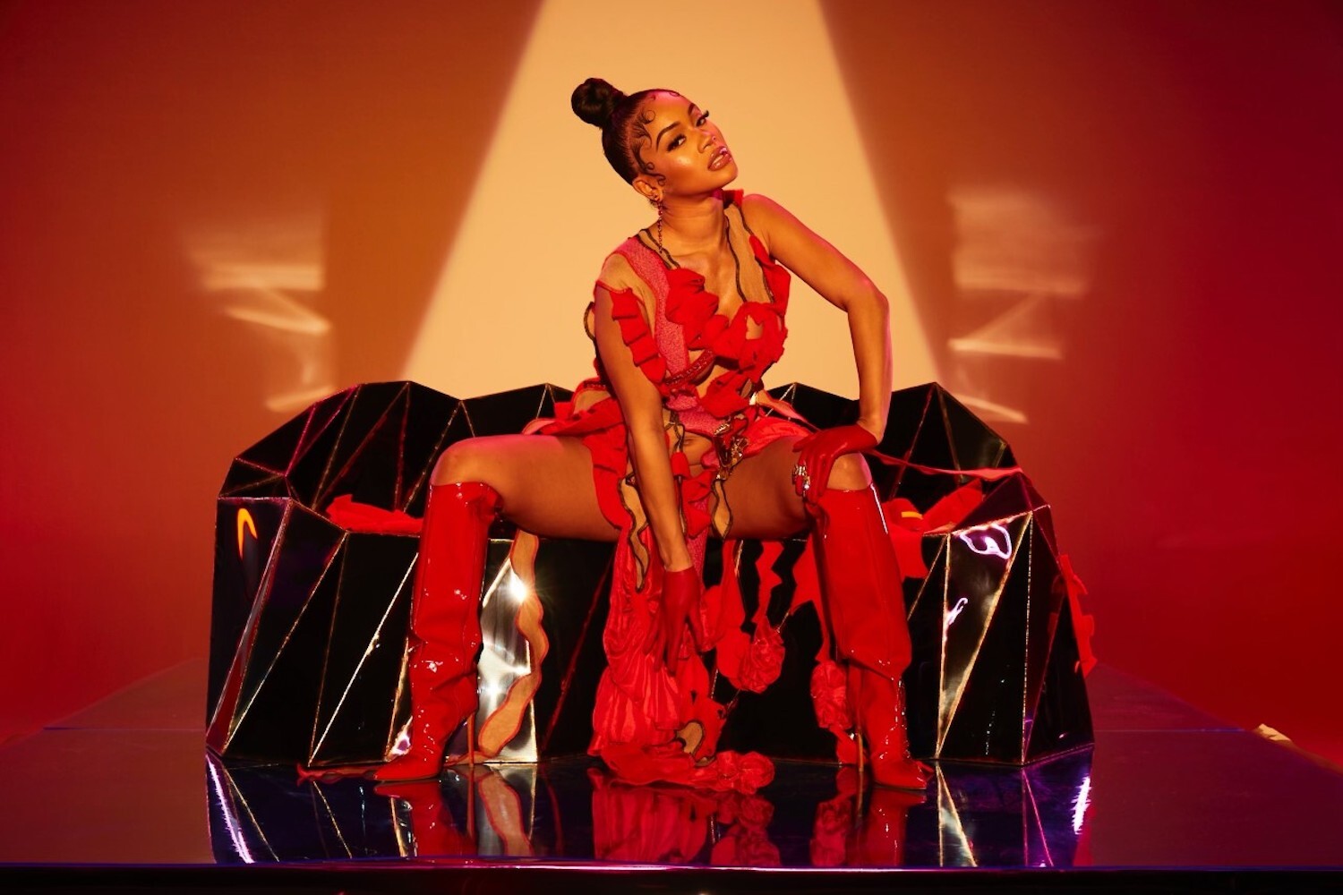 Saweetie press icy chain no credit given