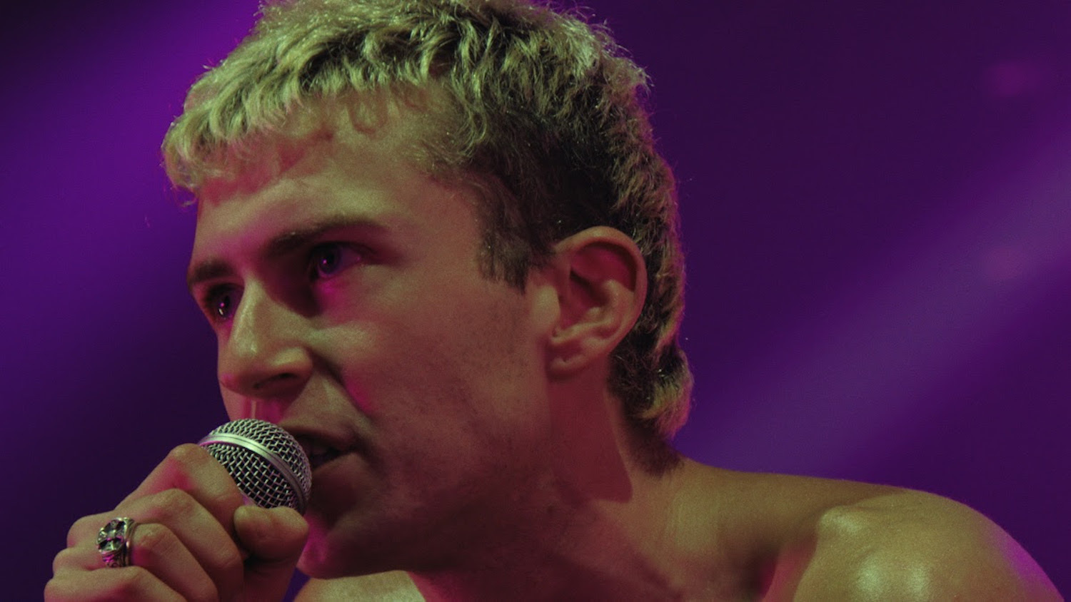 Shame Bi L live video