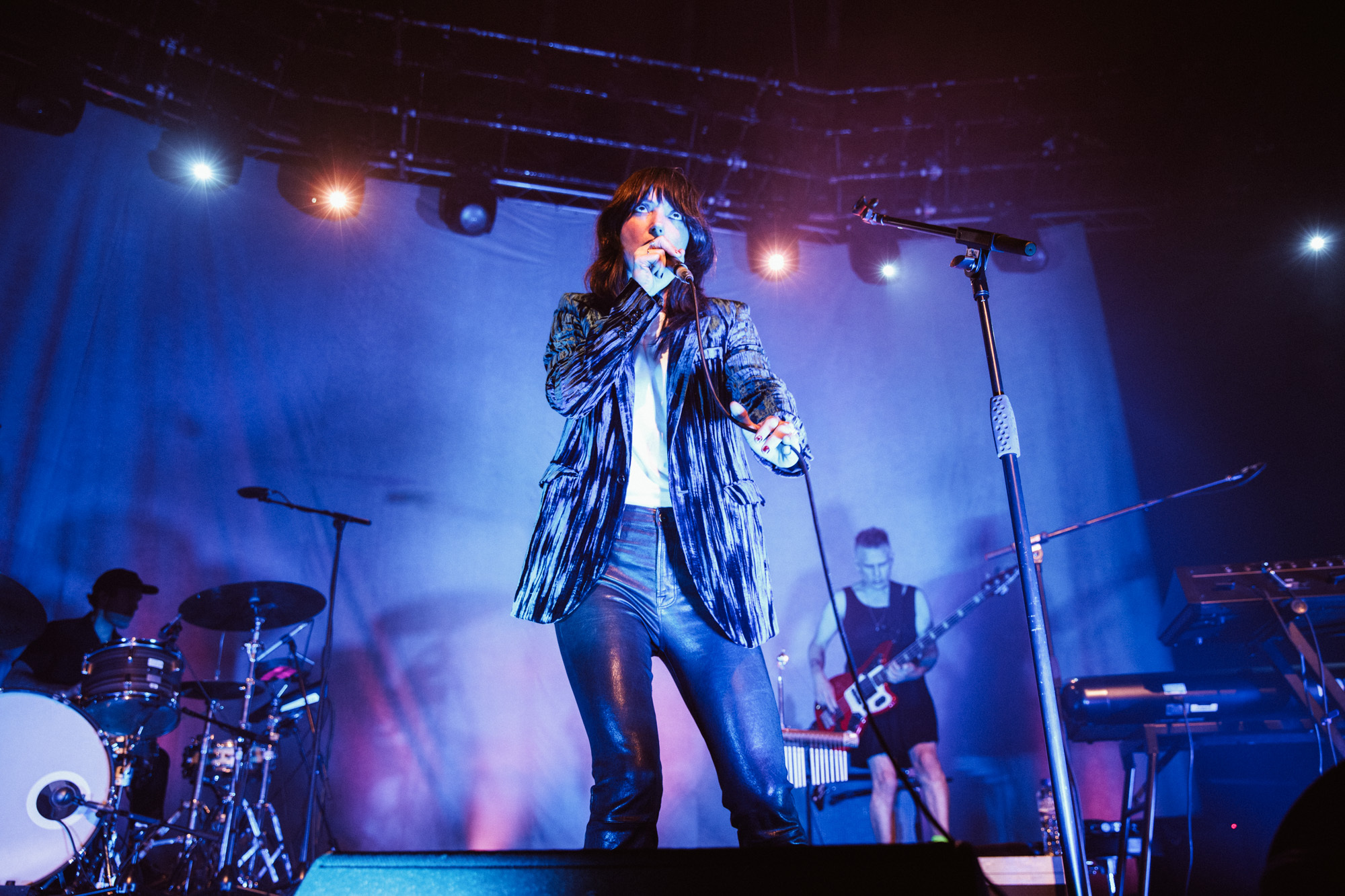 Sharonvanetten roundhouse macklon 9052