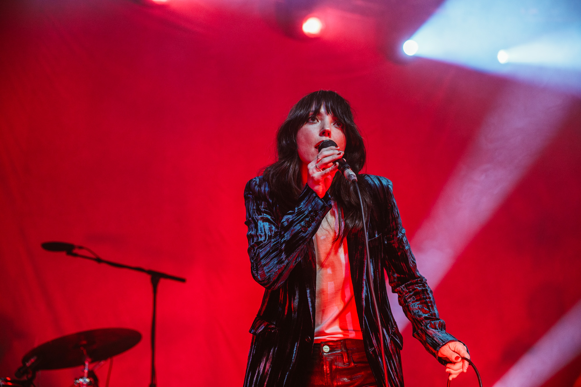 Sharonvanetten roundhouse macklon 9113