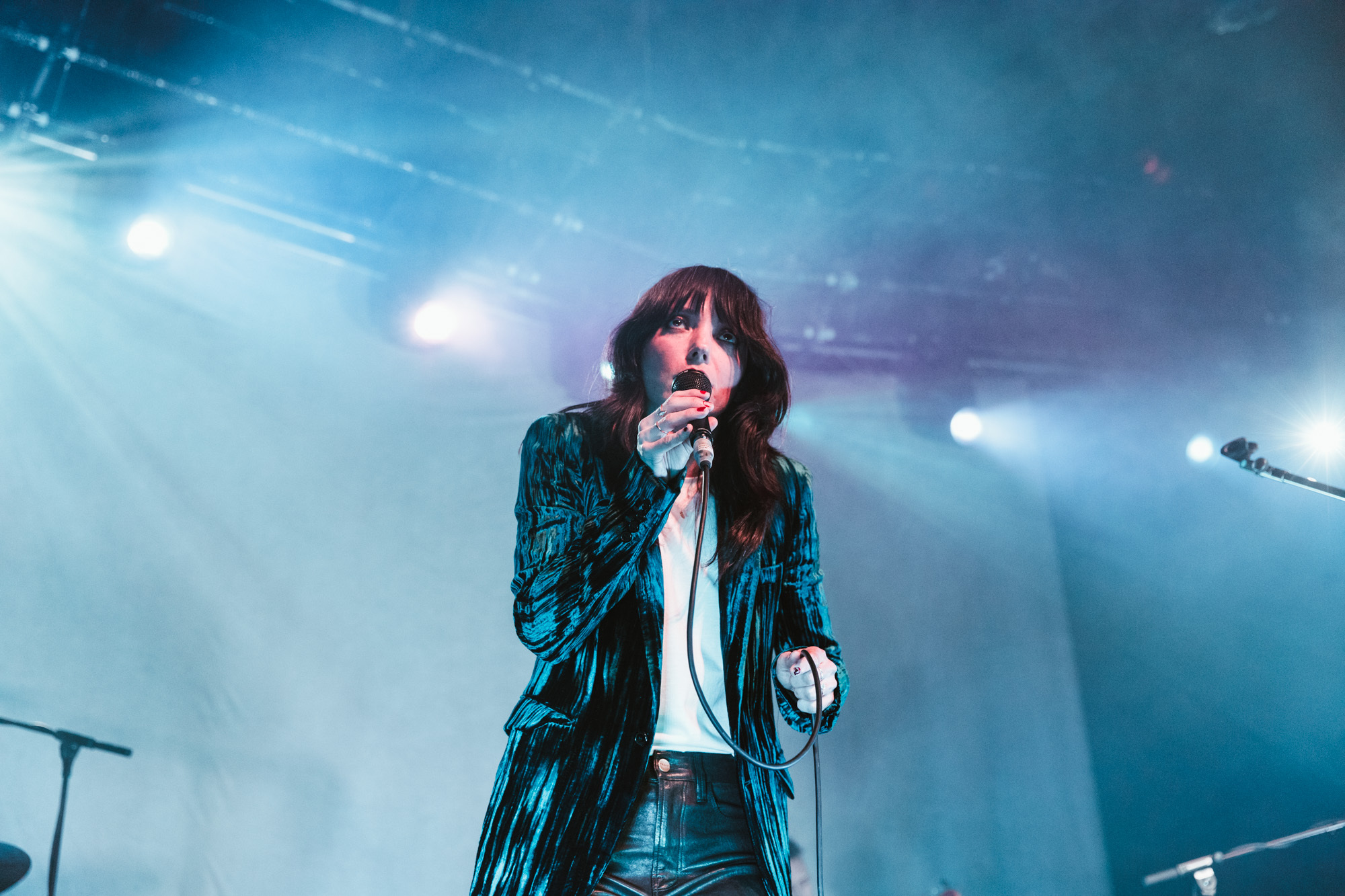 Sharonvanetten roundhouse macklon 9160