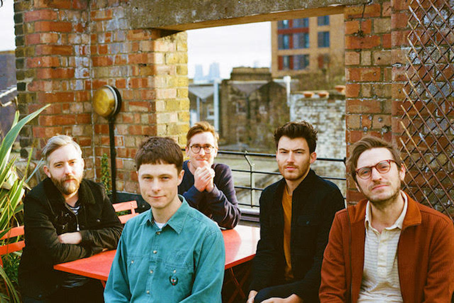 Swimming tapes passing ships