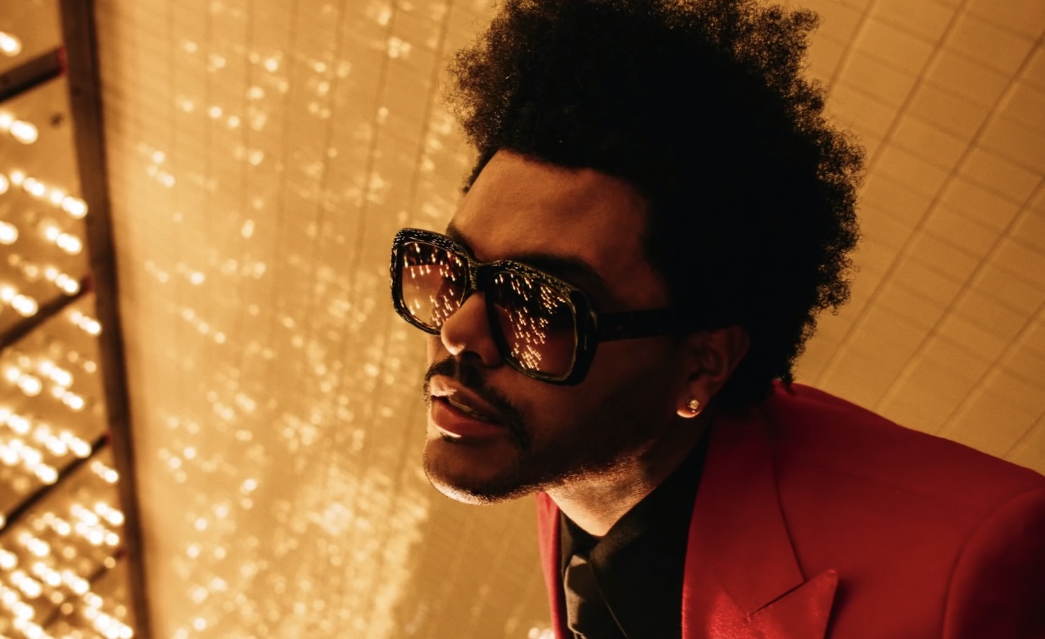 The weeknd blinding lights