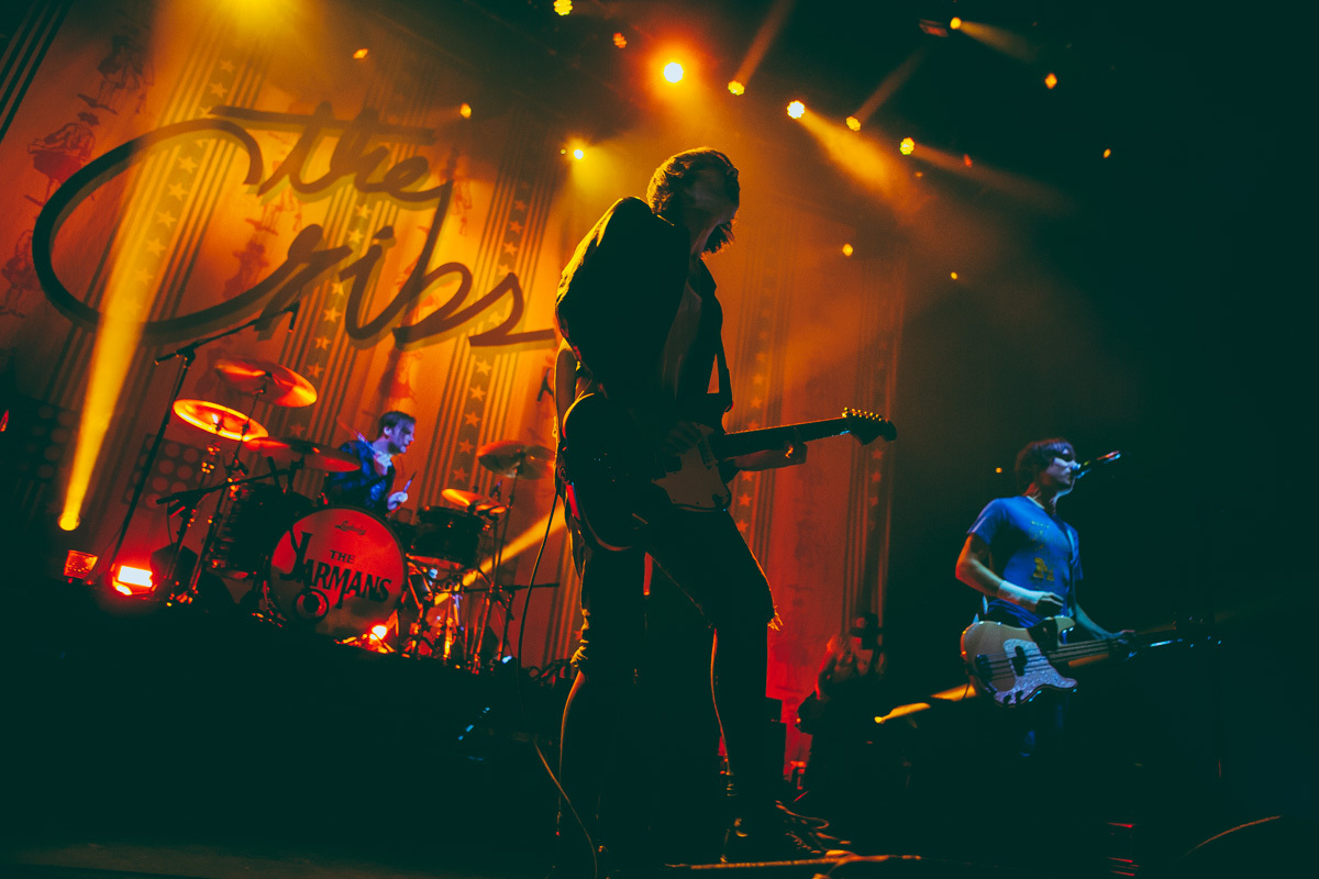 Thecribs roundhouse london 102815 rozetterago 4