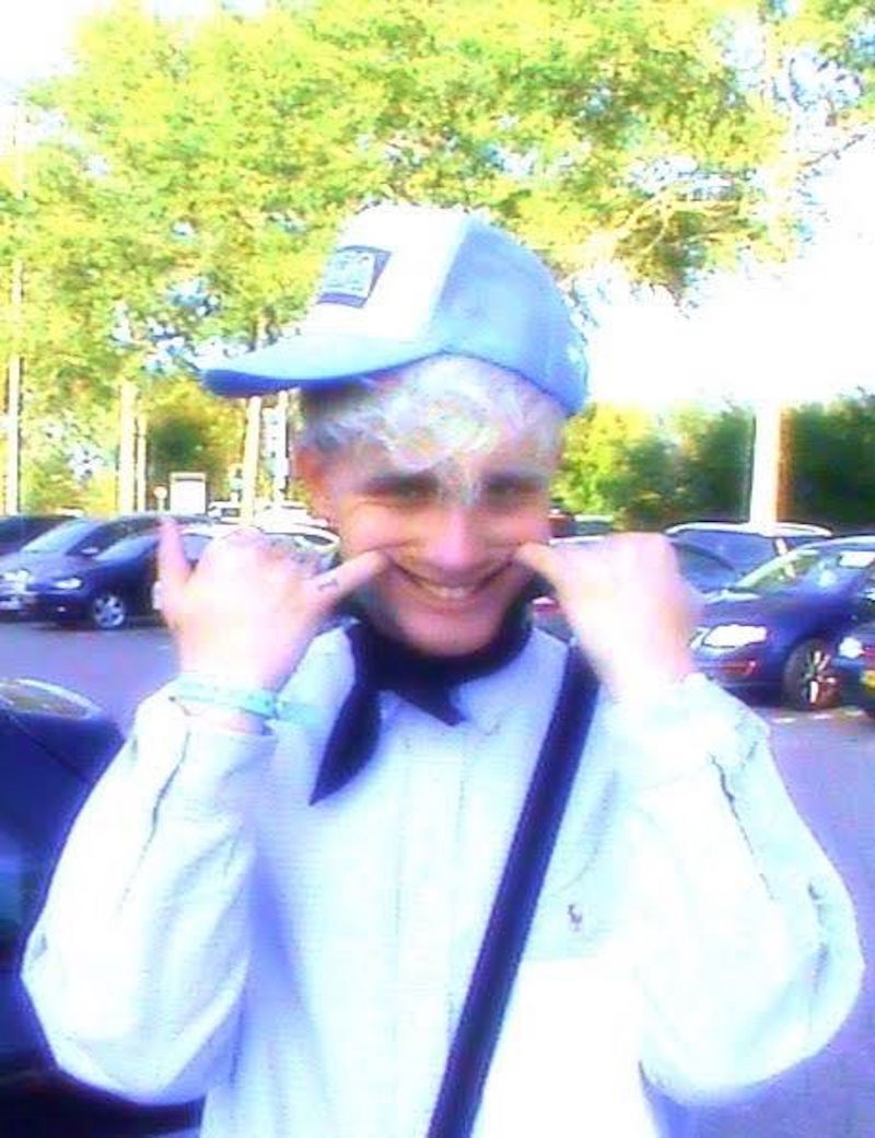 Thumb 11363 artist full 2