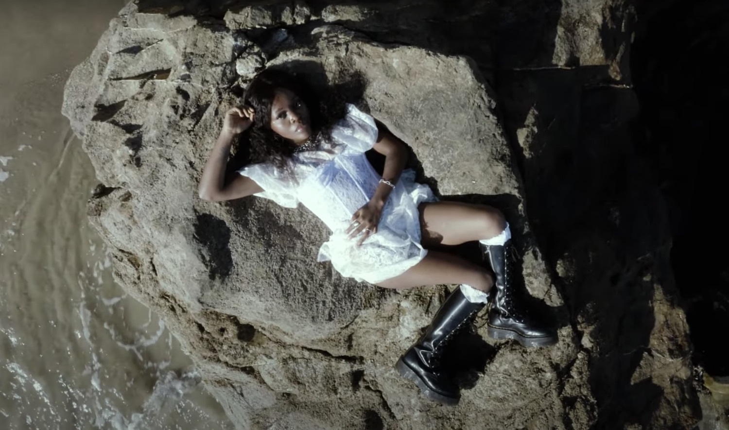 Tkay maidza where is my mind cover