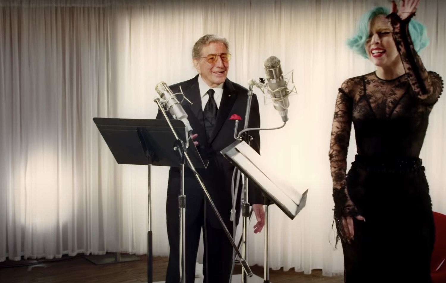 Tony bennett lady gaga lady is a tramp
