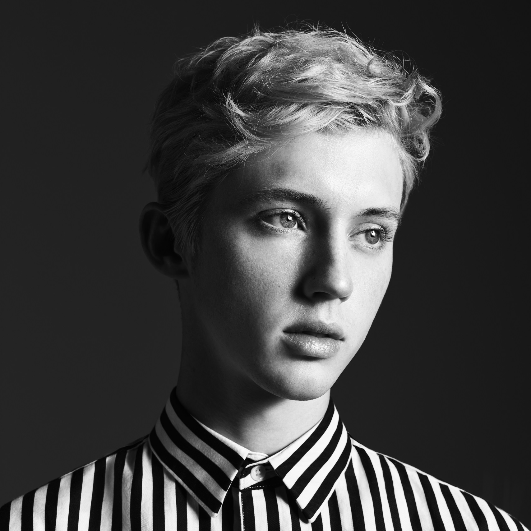 Troyve sivan Hedi Slimane jan18