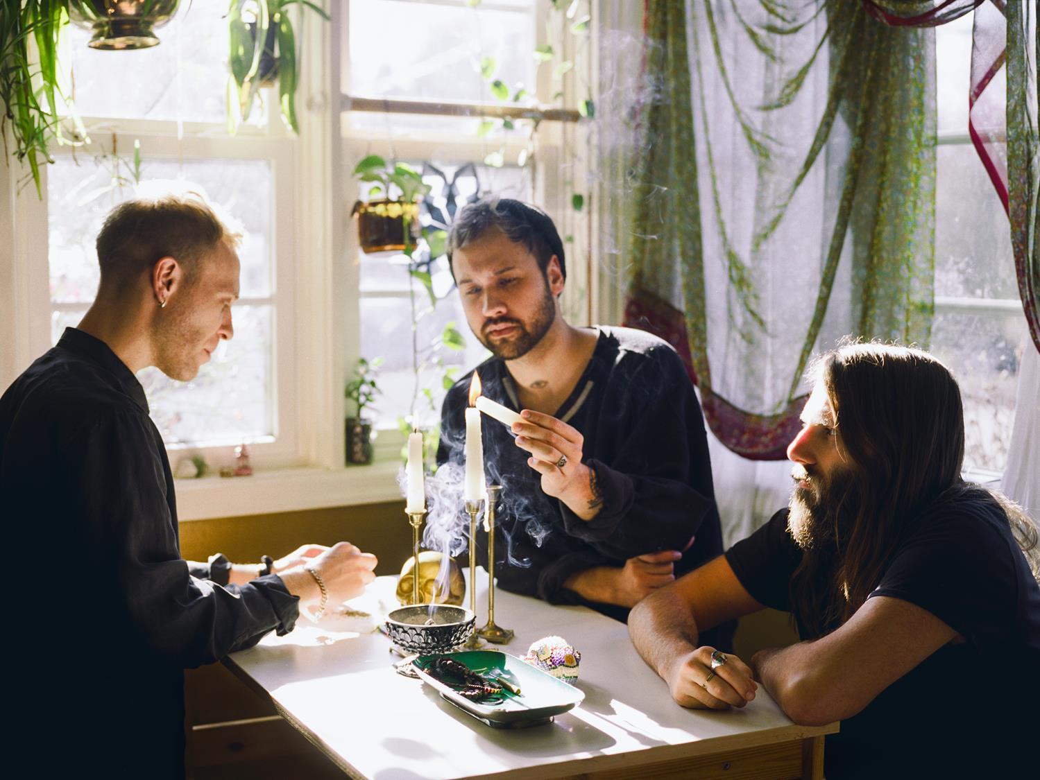 Unknown mortal orchestra 2015