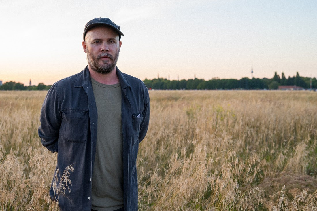 Drone folk artist Kin Hana details new album, Howling World