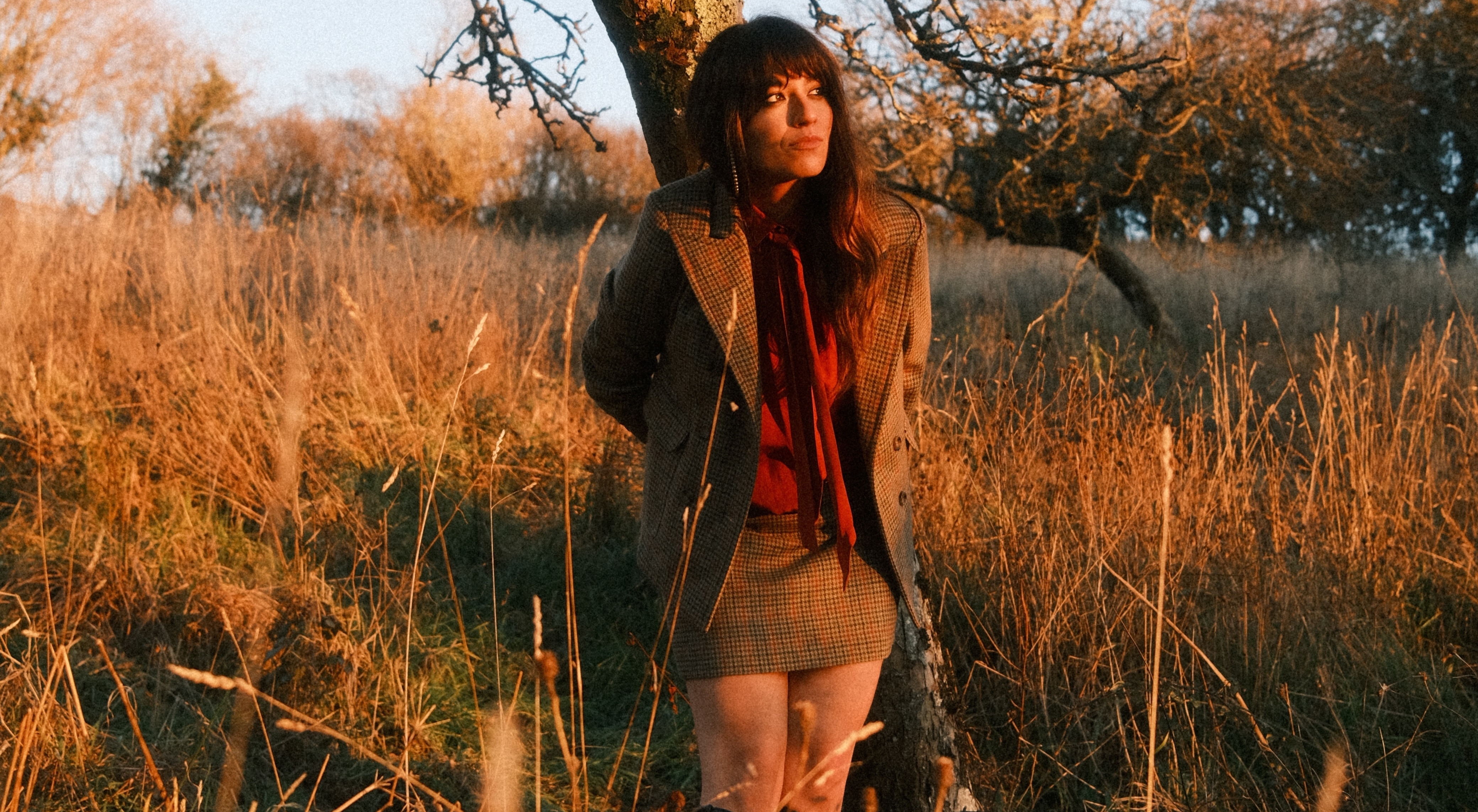 Gabriella Cilmi unveils new song, "Pieces"