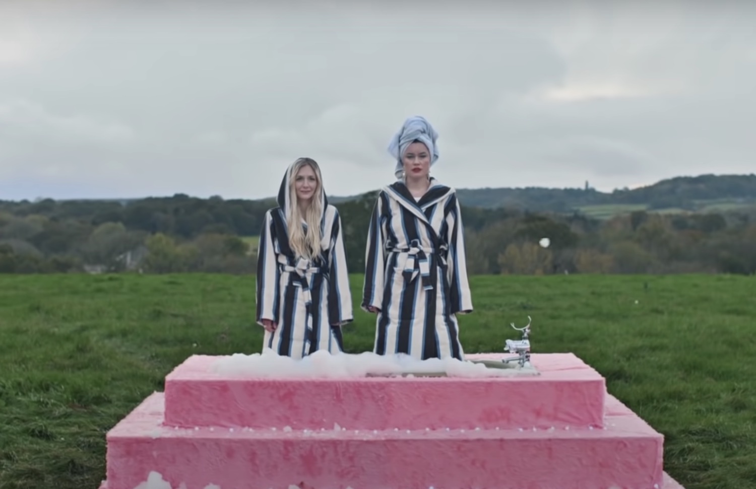 Wet leg too late now video youtube