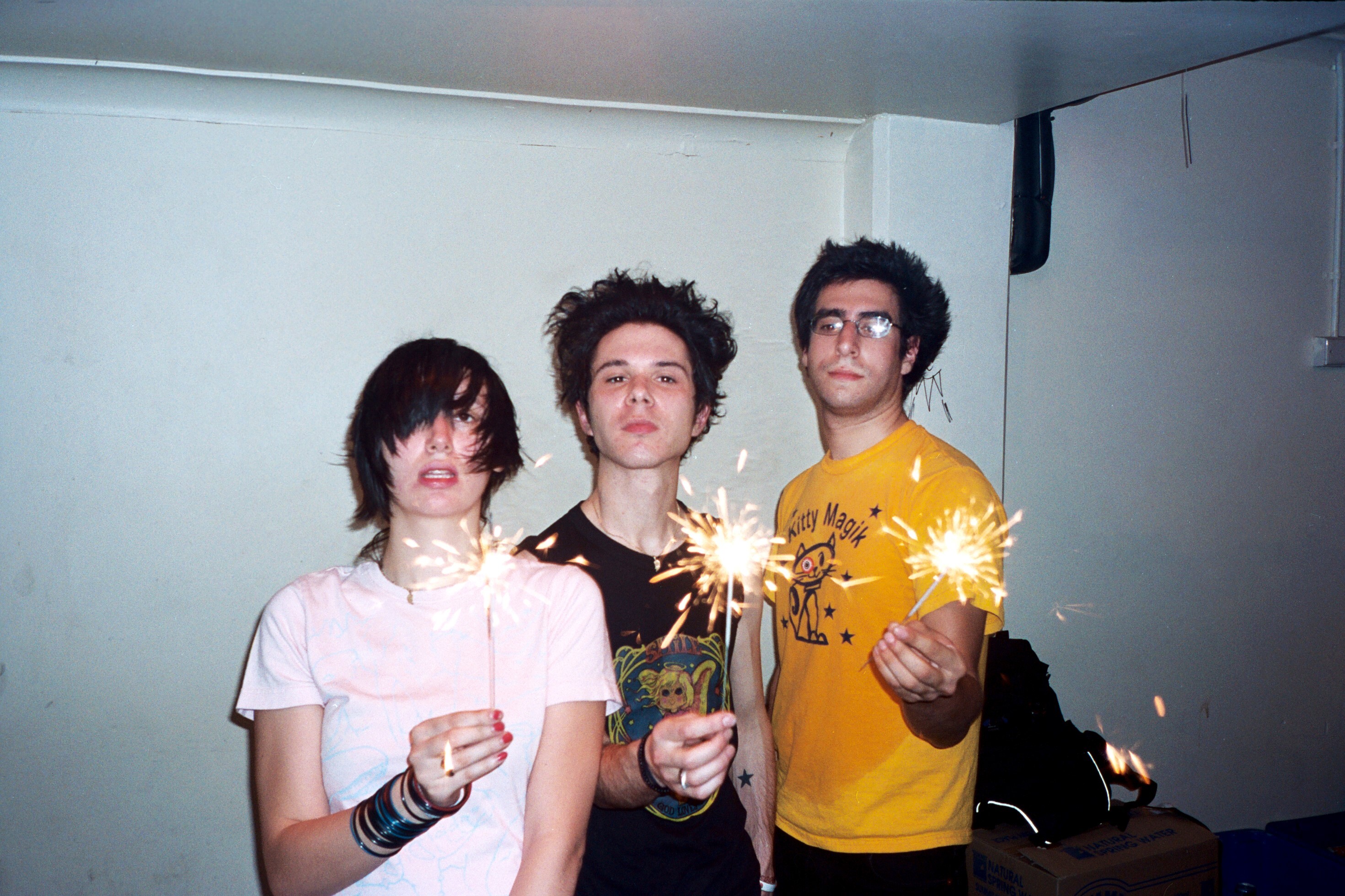 Yeah yeah yeahs sparkler