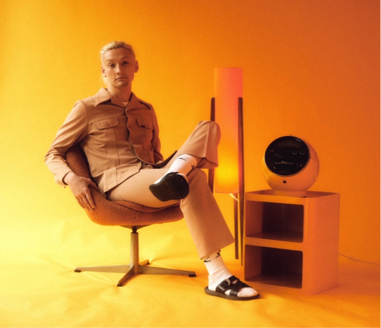 Yellow days love is everywhere