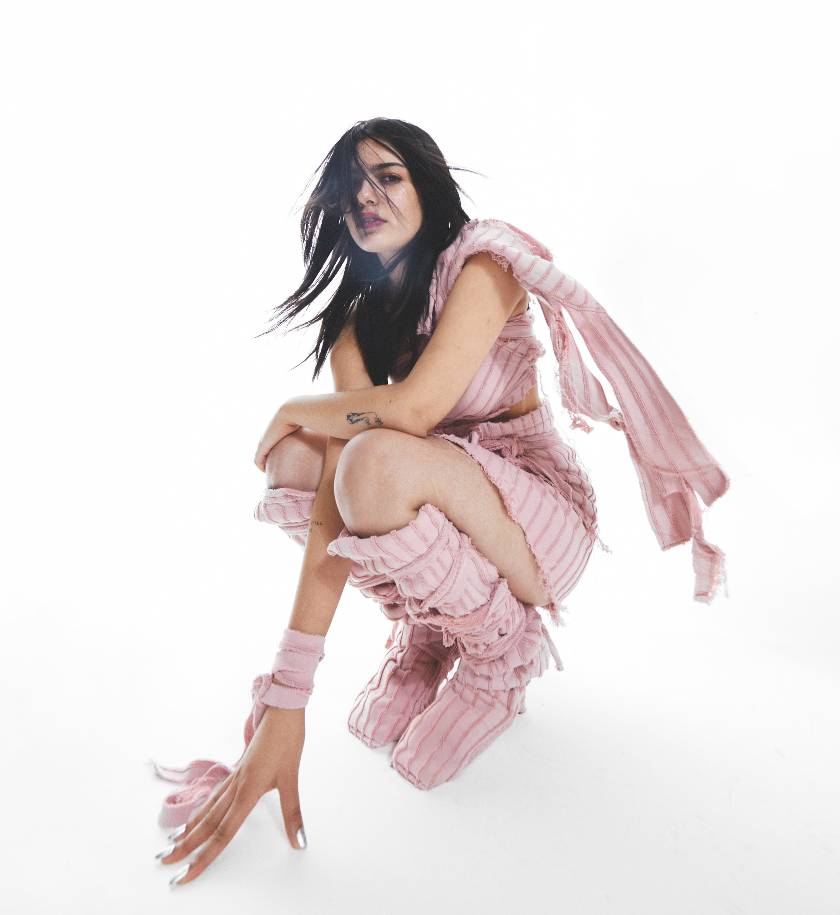 Yune pinku 2023 crouch