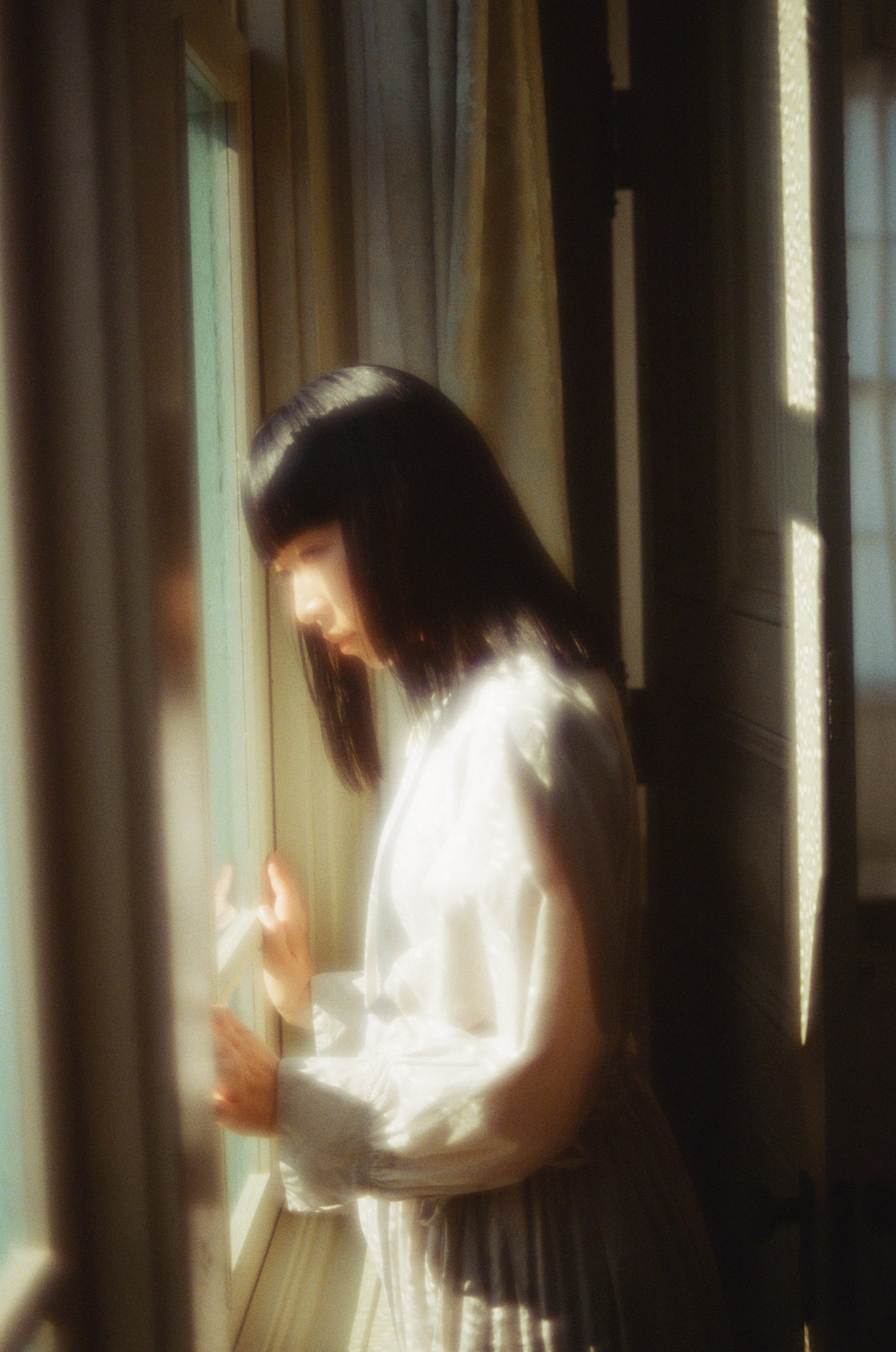 Primary cover feature lead 004660990018 2