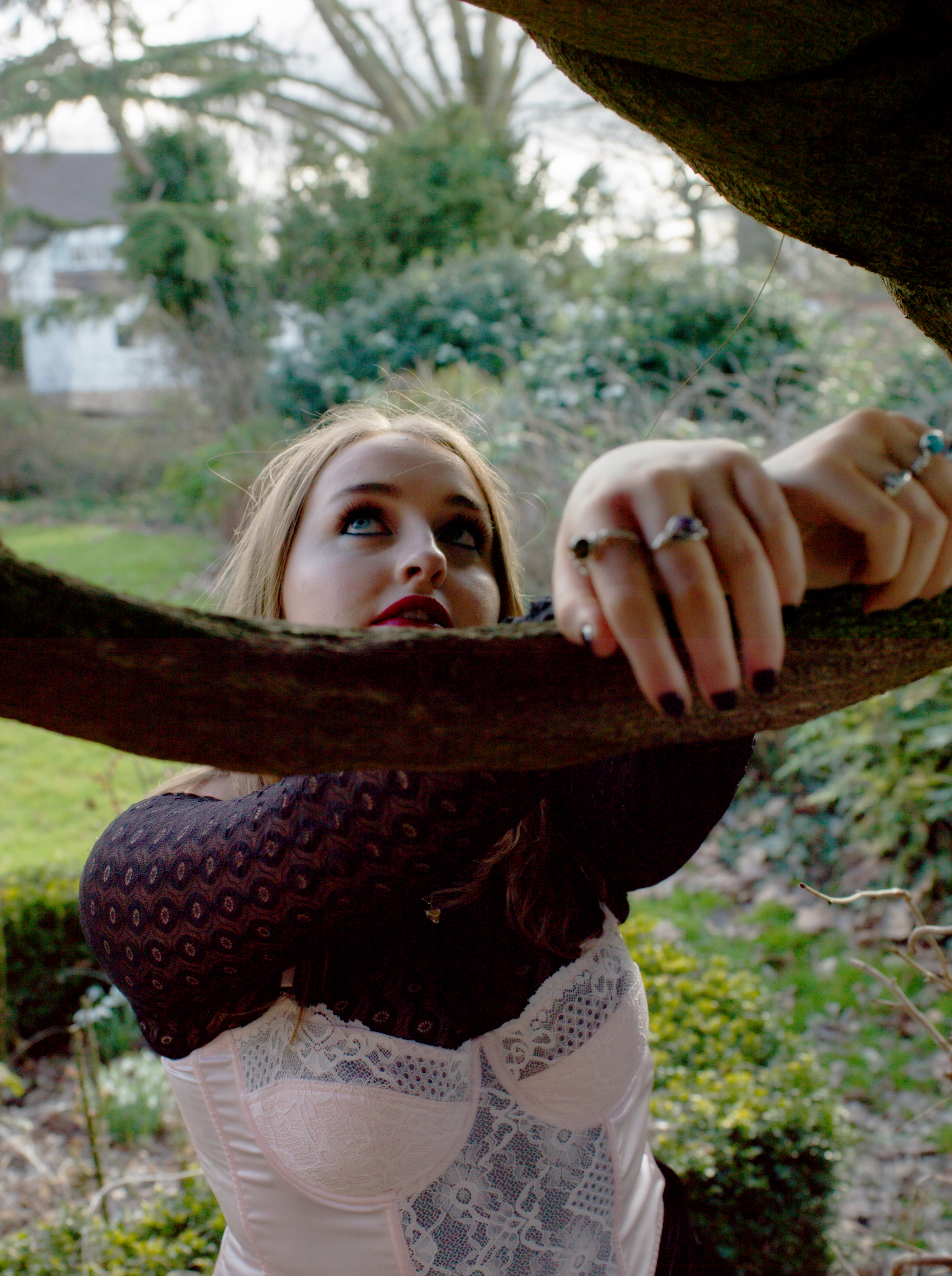 Nell mescal brennan bucannan A8446693