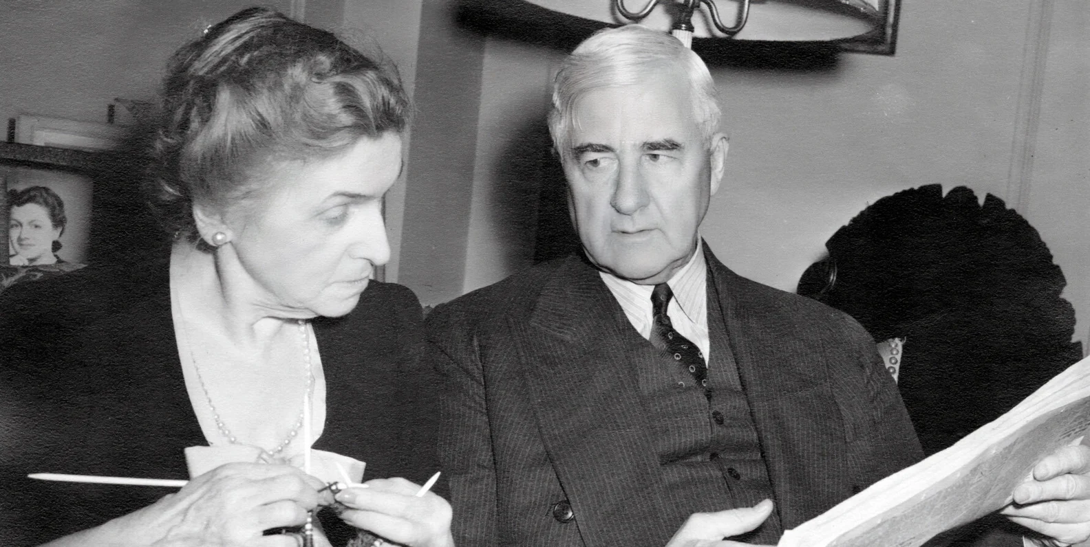 MGJ JHJ sitting together