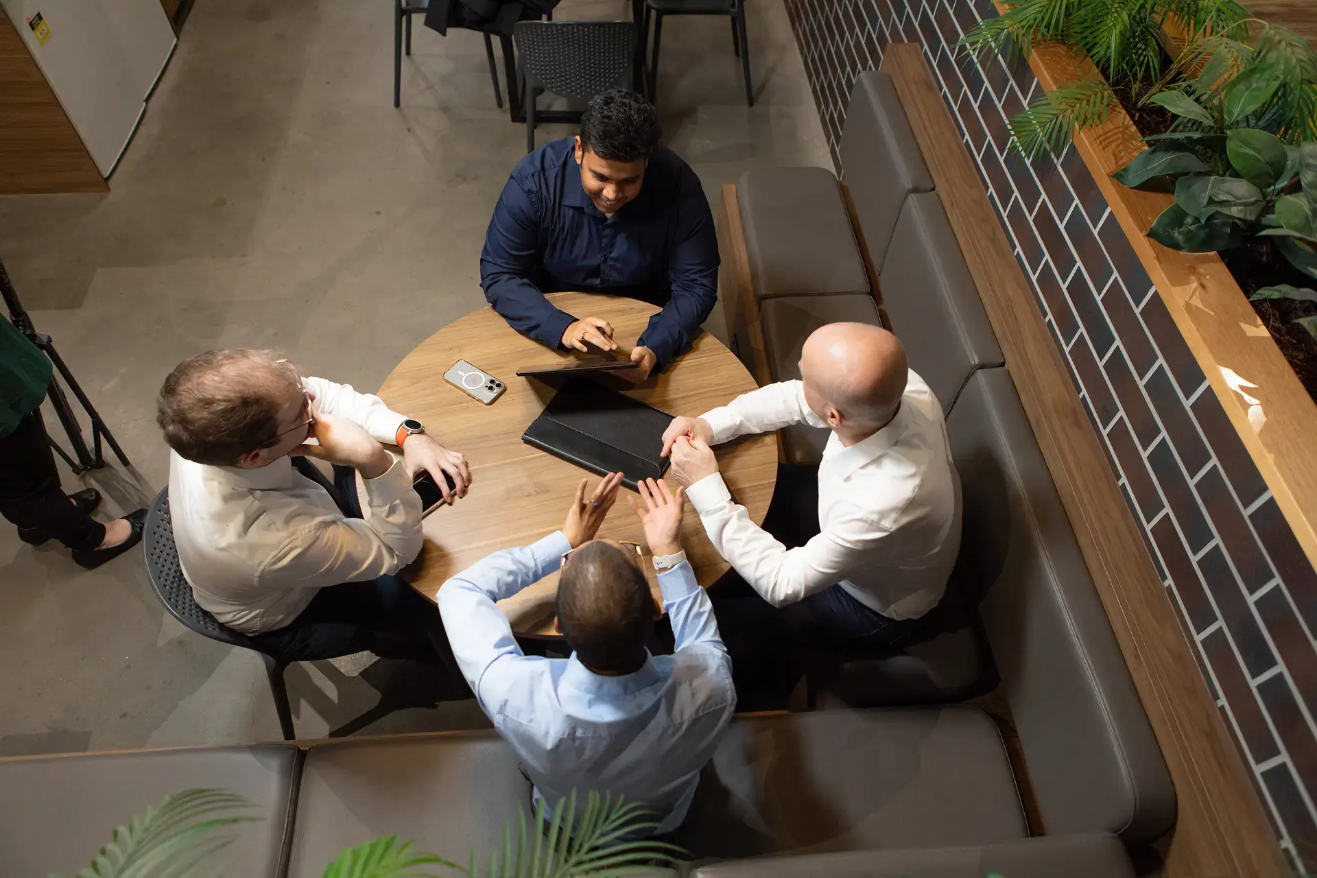 Majestic team discussing on organisational benefits of IT best practice