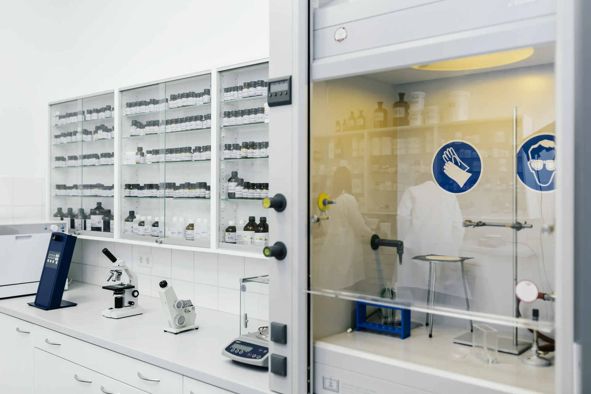 Interior of a lab in a pharmacy 2024 09 14 21 50 06 utc