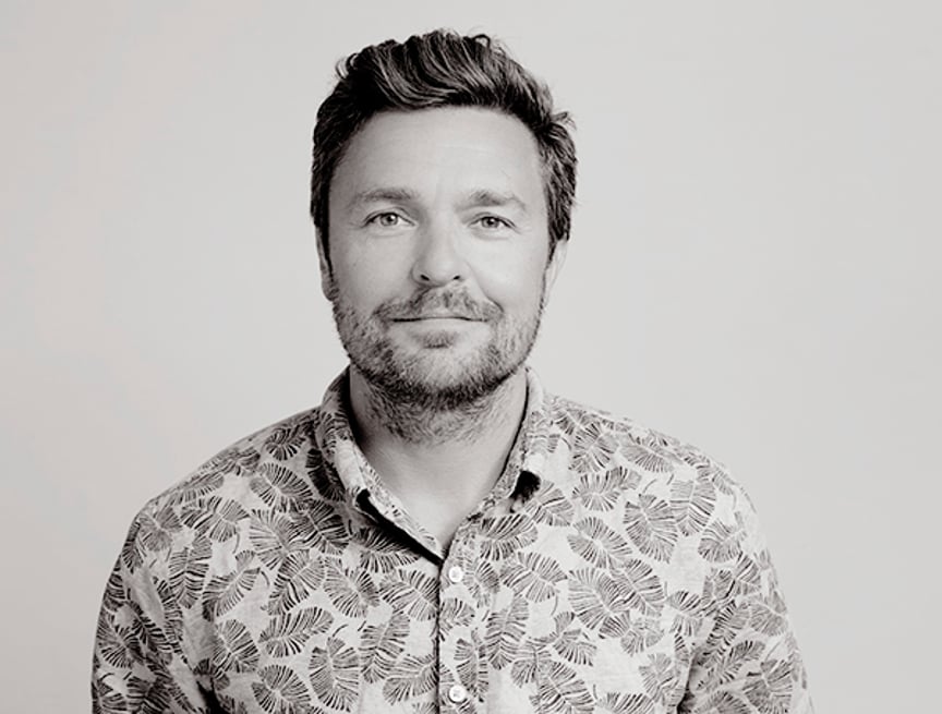 Et portrett av Bård Bie-Larsen i svart hvitt.