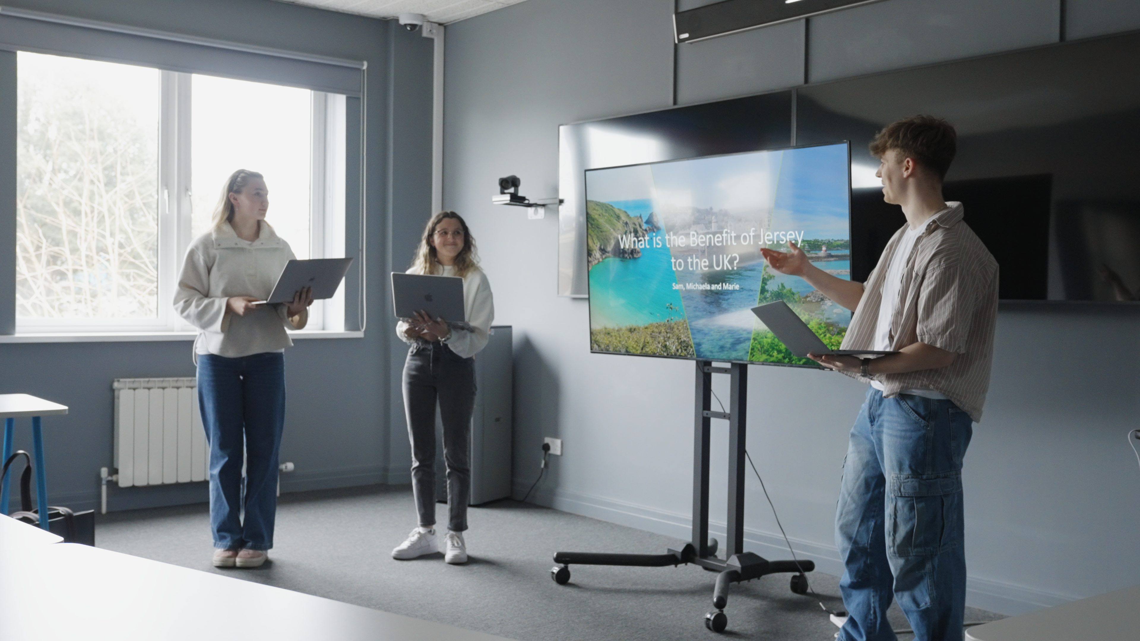 UCJ - Business and Management - 1