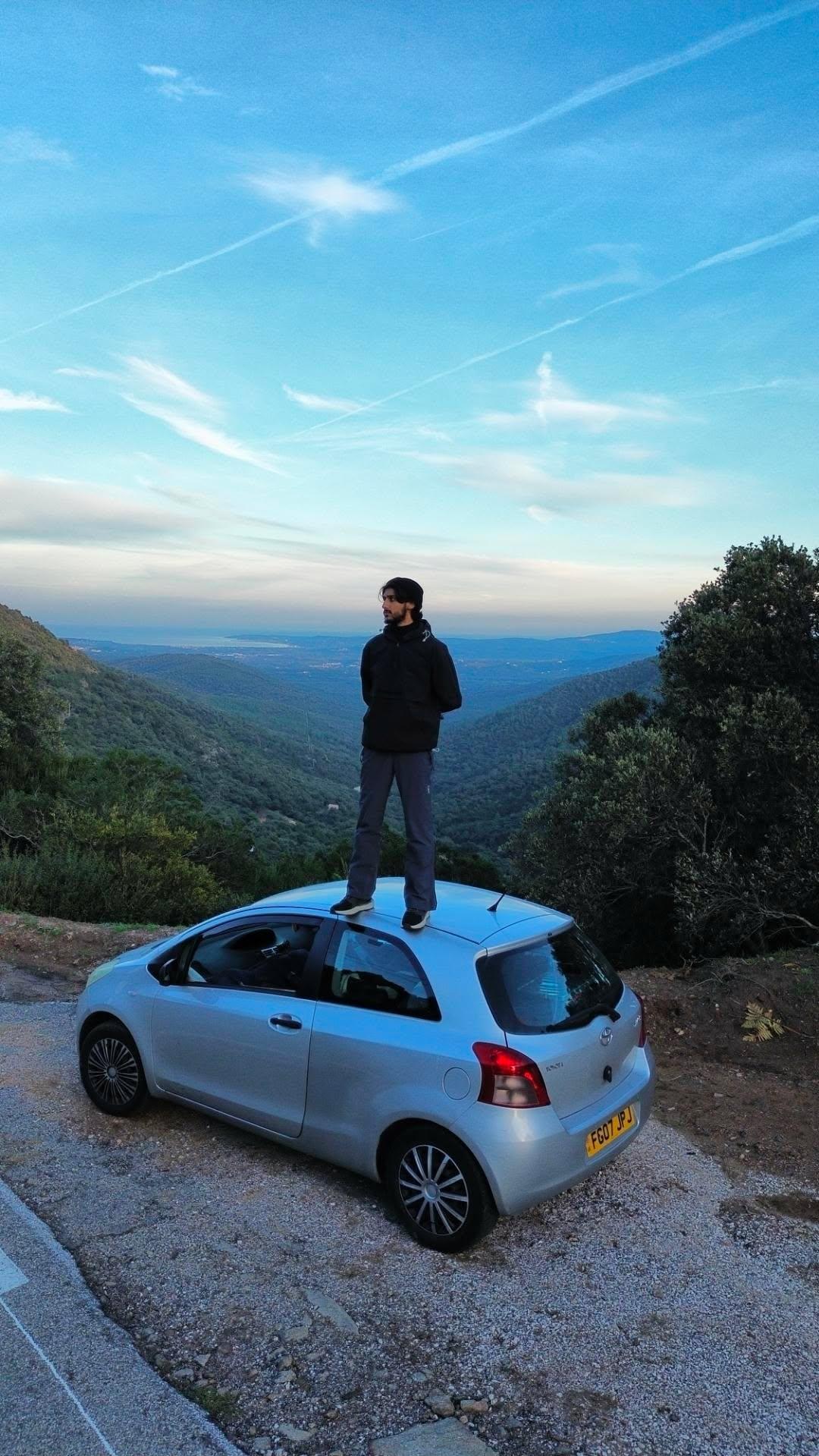 Radio ReOrient S14:6: The Road to Sarajevo, with Haris Tagari, hosted by Claudia Radiven and Saeed Khan
