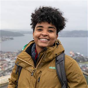 Long Research in Short Space : A Conference Paper That Distills Much Complex Work into Few Clear Pages