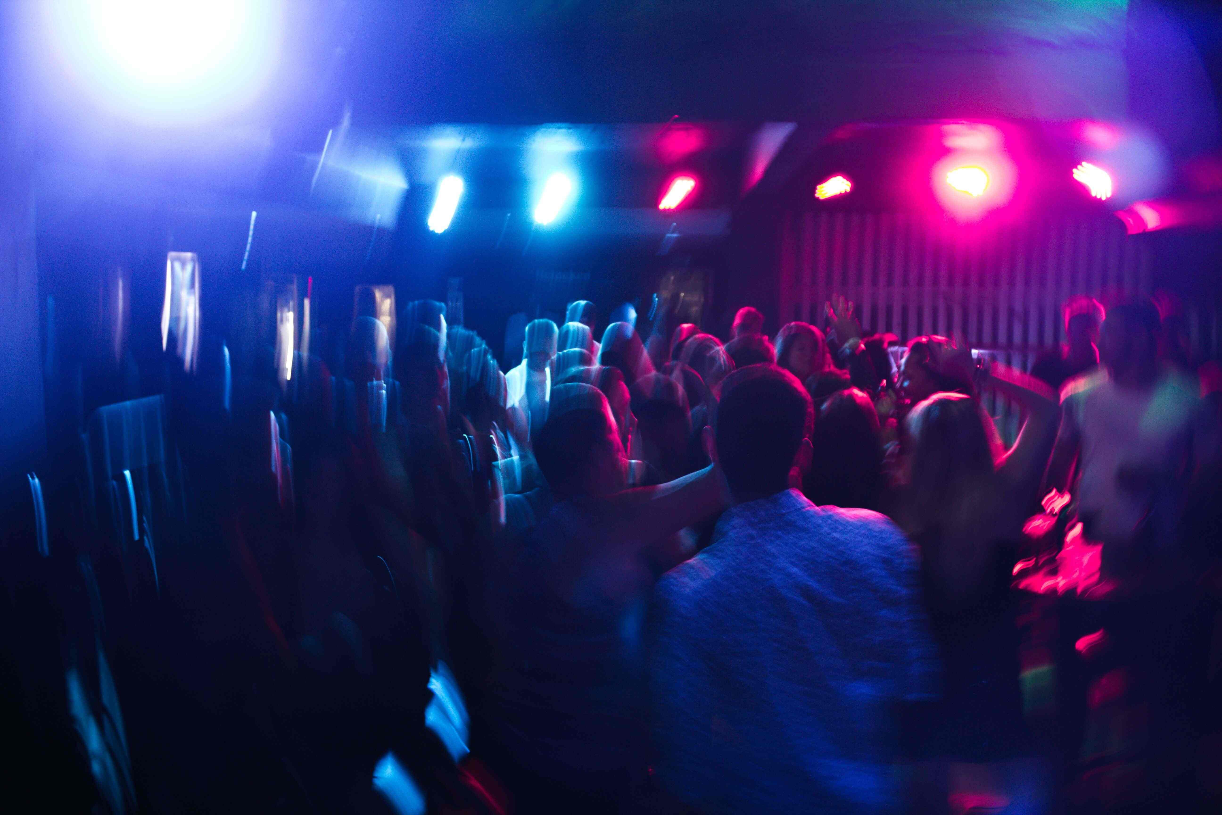 Bar Blur Blurred 801863 1