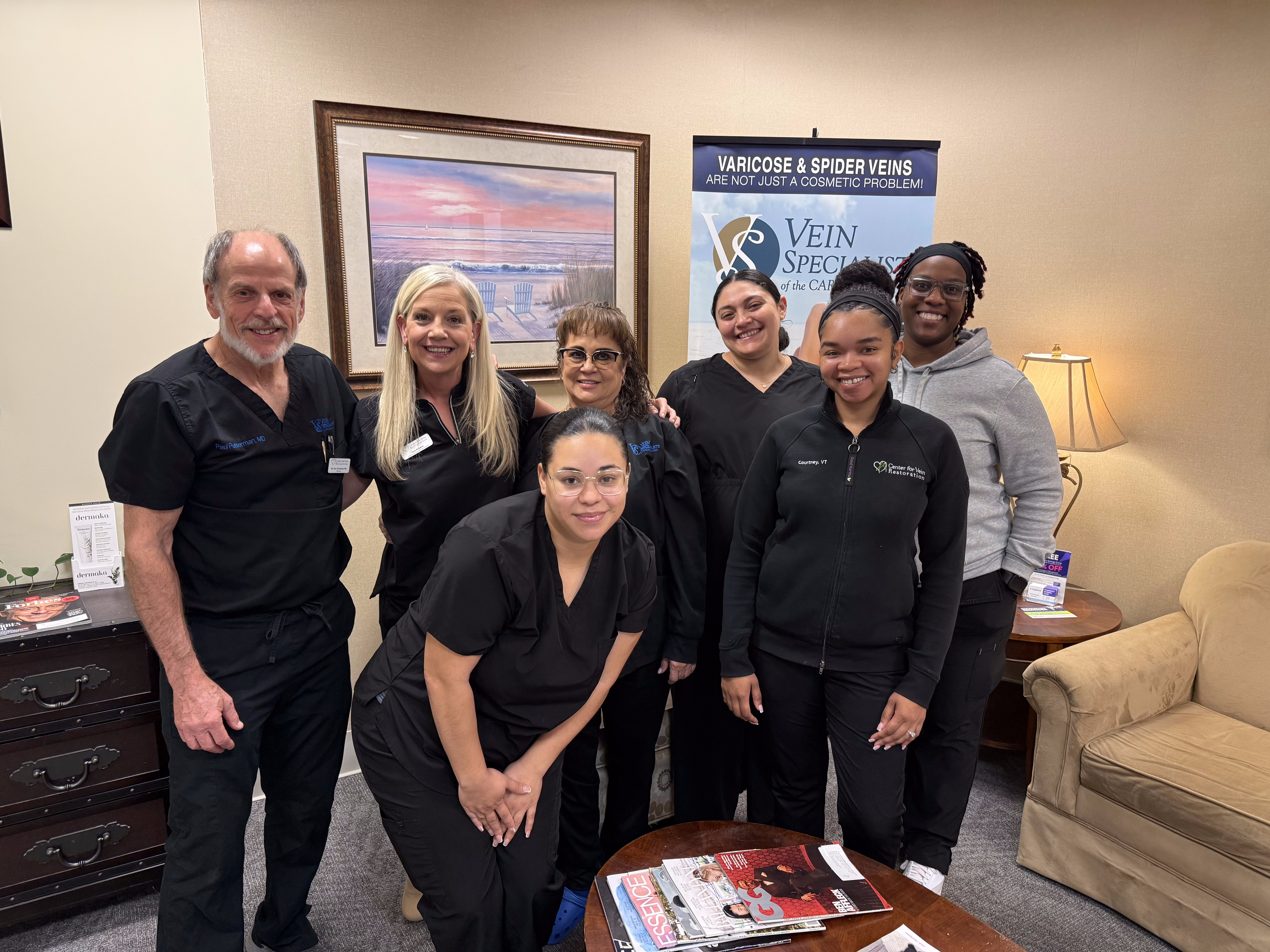 Foto grupal del equipo del Center for Vein Restoration en Gastonia, Carolina del Norte.