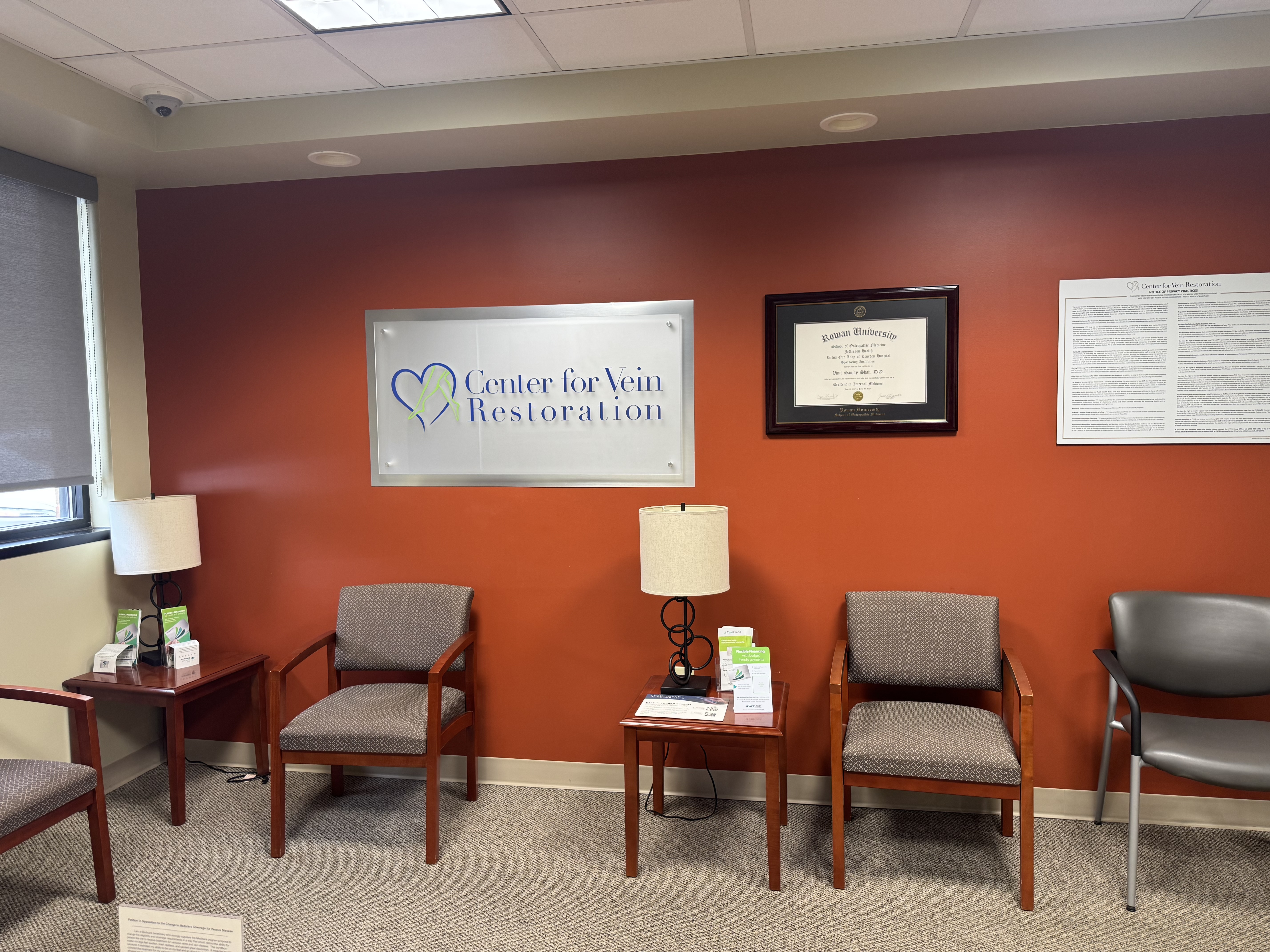 Foto del interior del Center for Vein Restoration en Edison, Nueva Jersey.