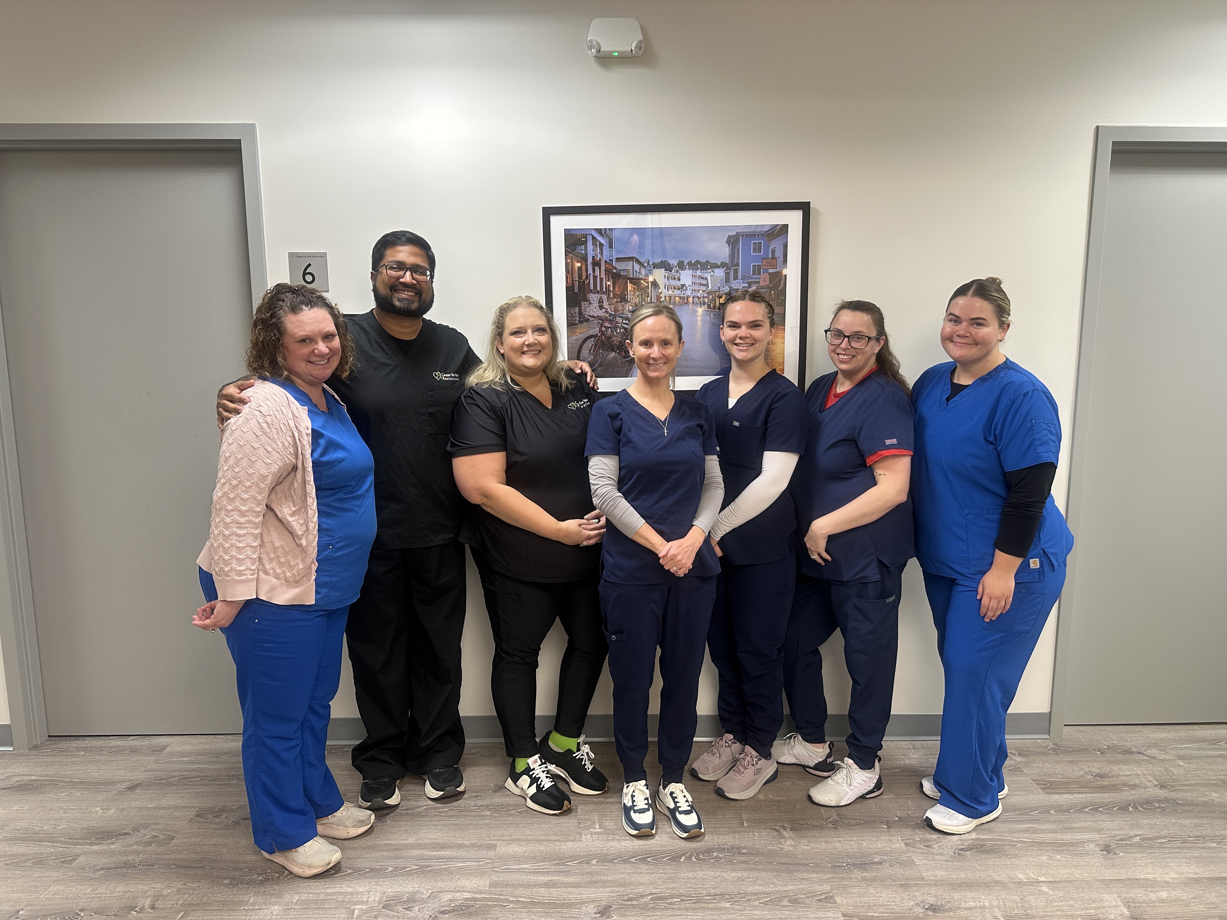 Foto de grupo del equipo en la ubicación de Portage, Michigan, del Center for Vein Restoration.