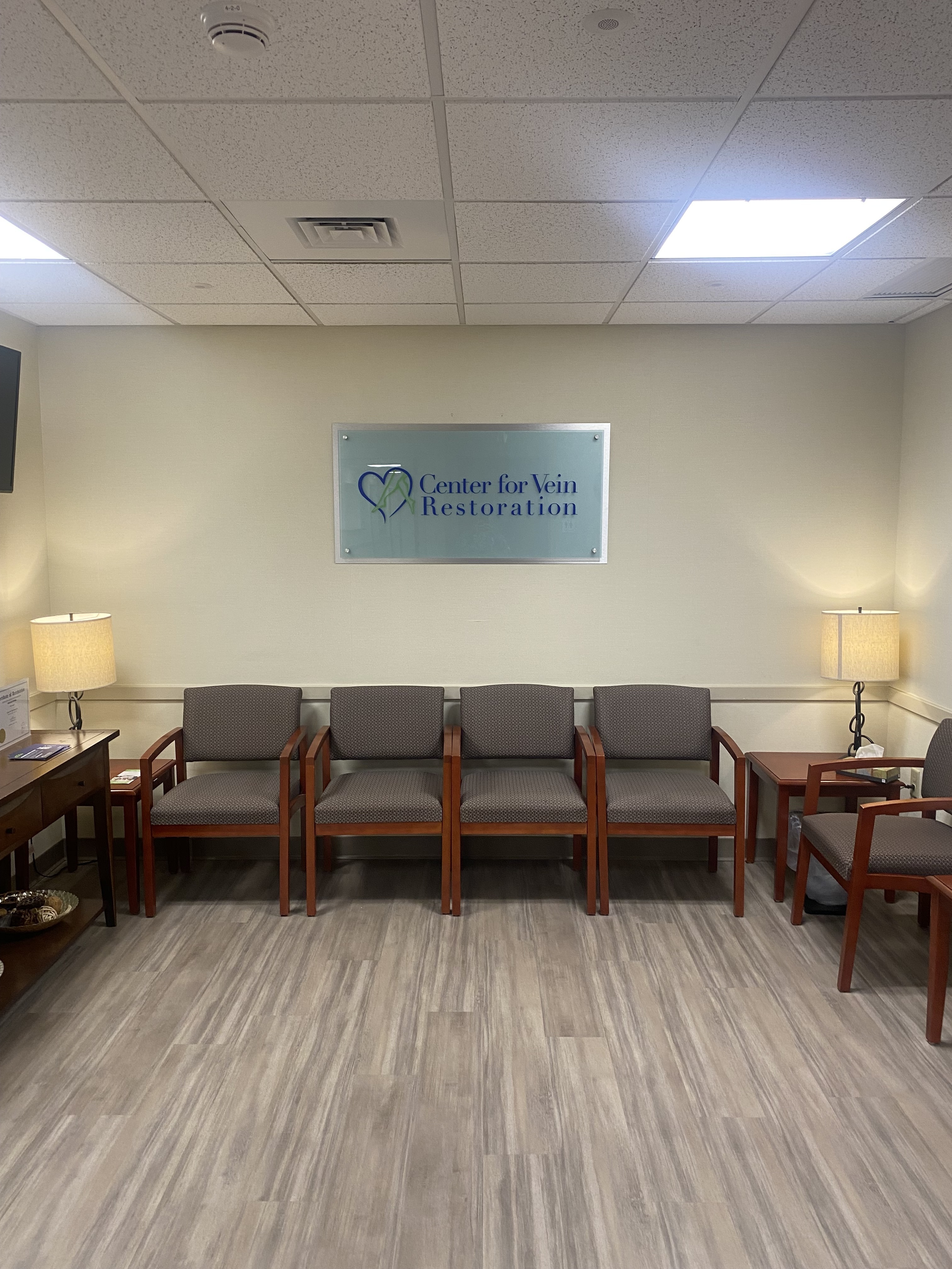 Interior photo of the Middletown, Connecticut location of center for Vein Restoration showing the Waiting area