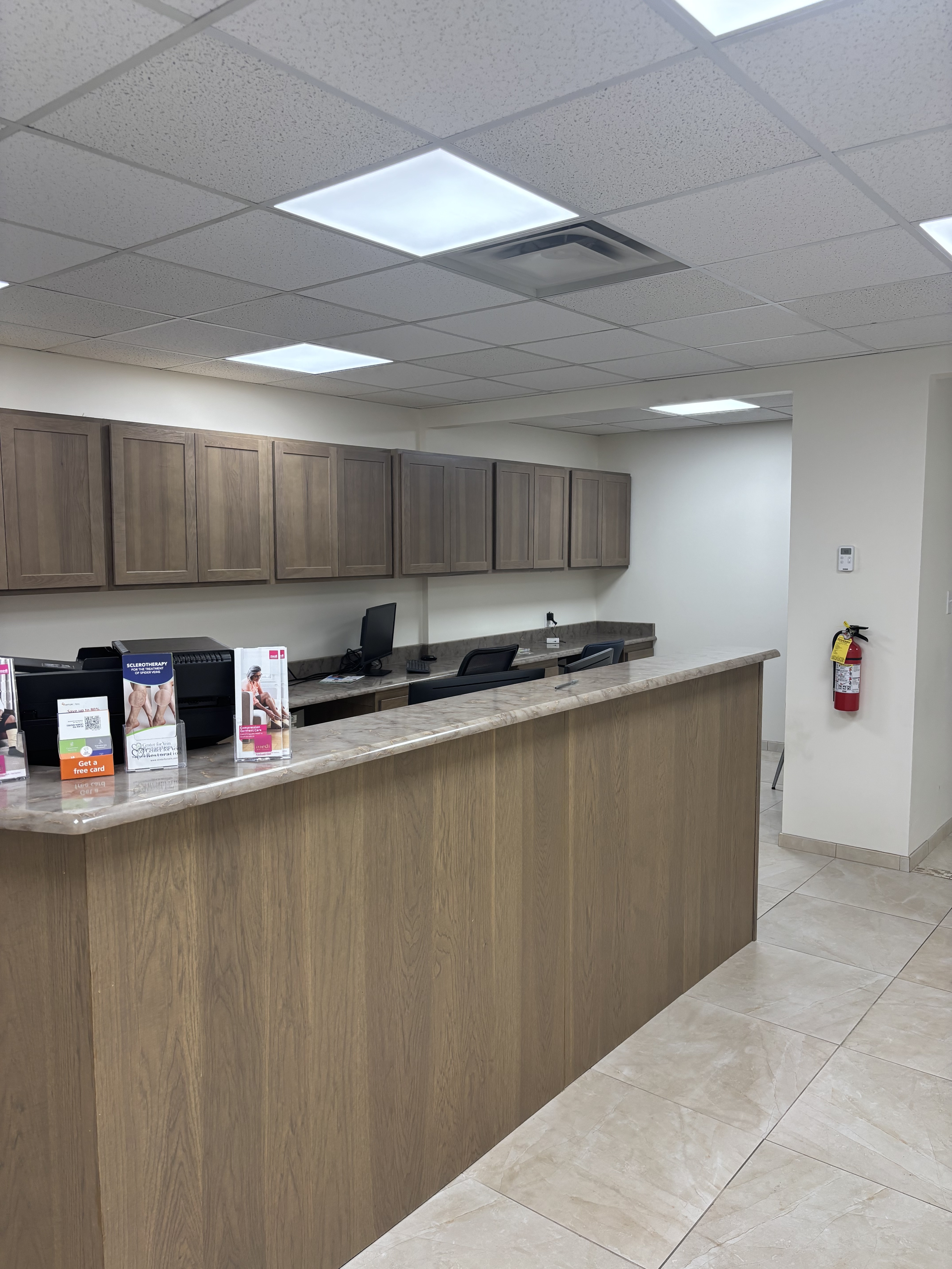 Interior photo of the King of Sylvania, Ohio location of center for Vein Restoration showing the reception desk