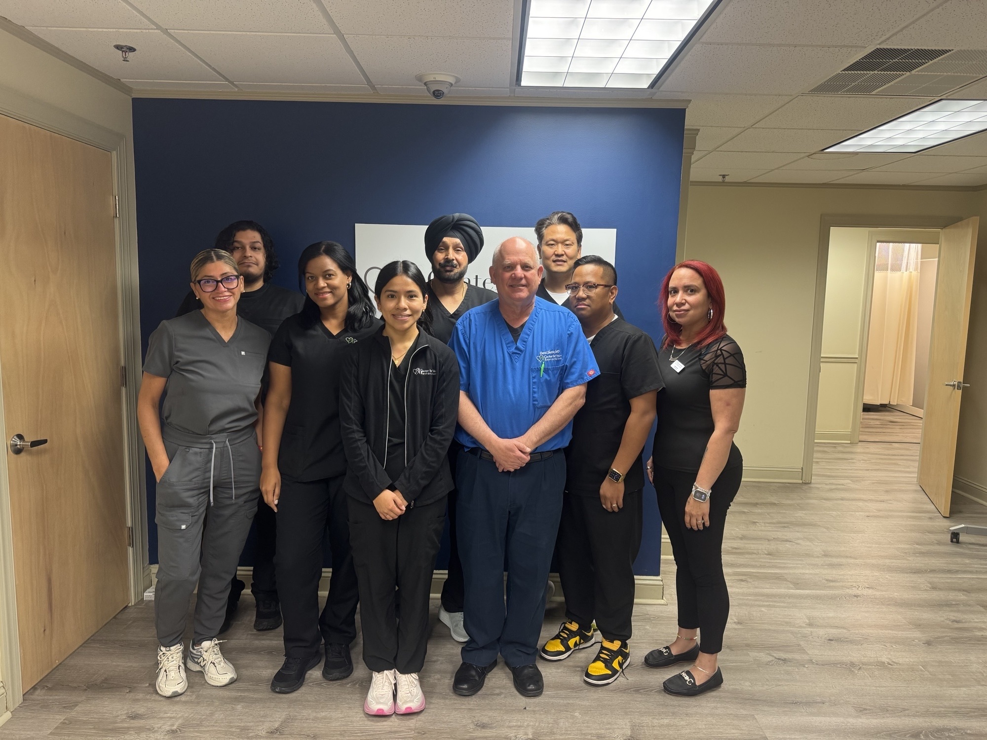 Foto grupal del equipo en la ubicación de Kearny, Nueva Jersey, del Center for Vein Restoration