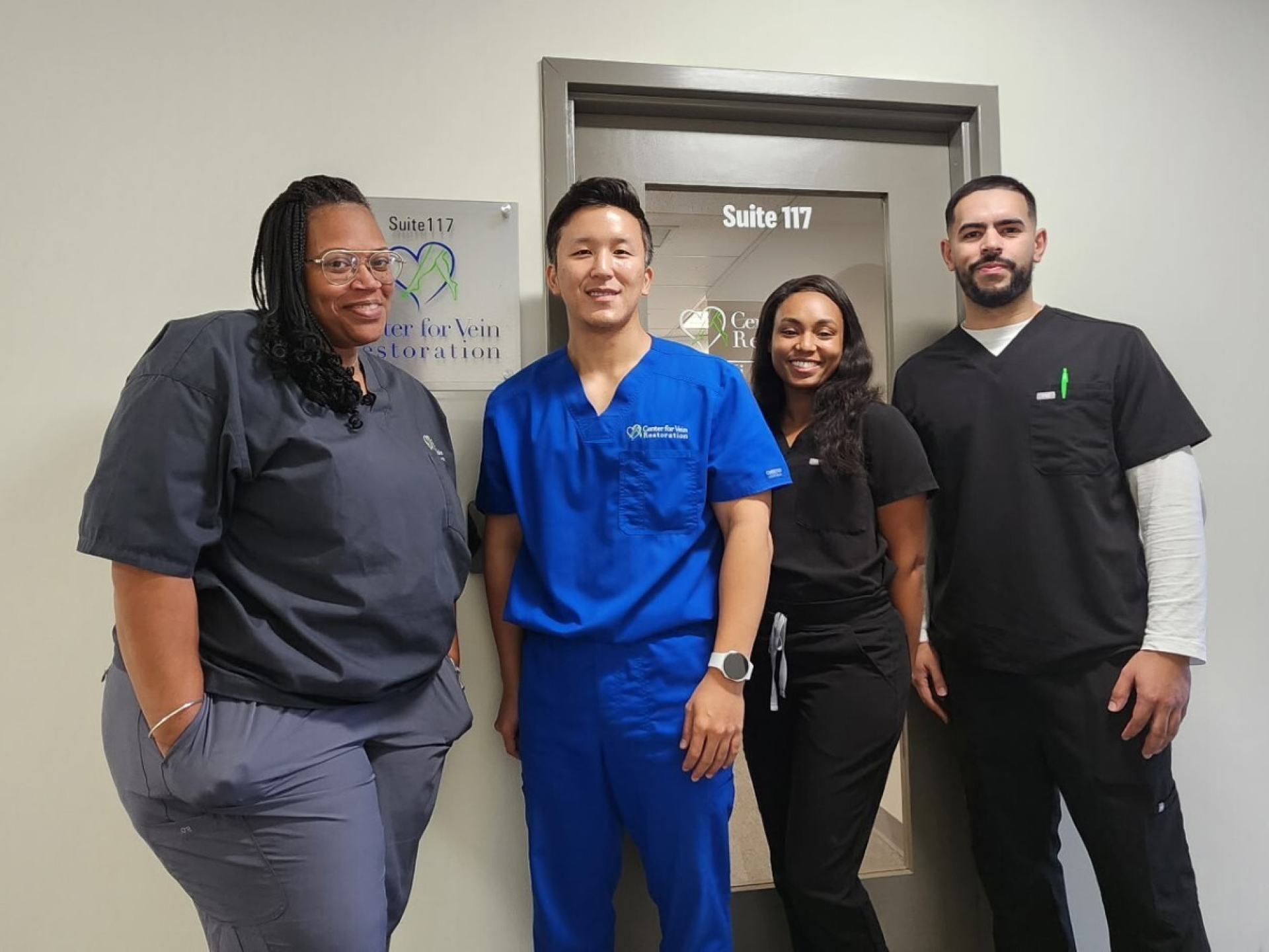 Foto grupal del equipo en la ubicación de Center for Vein Restoration en Wilmington, Delaware (2025).