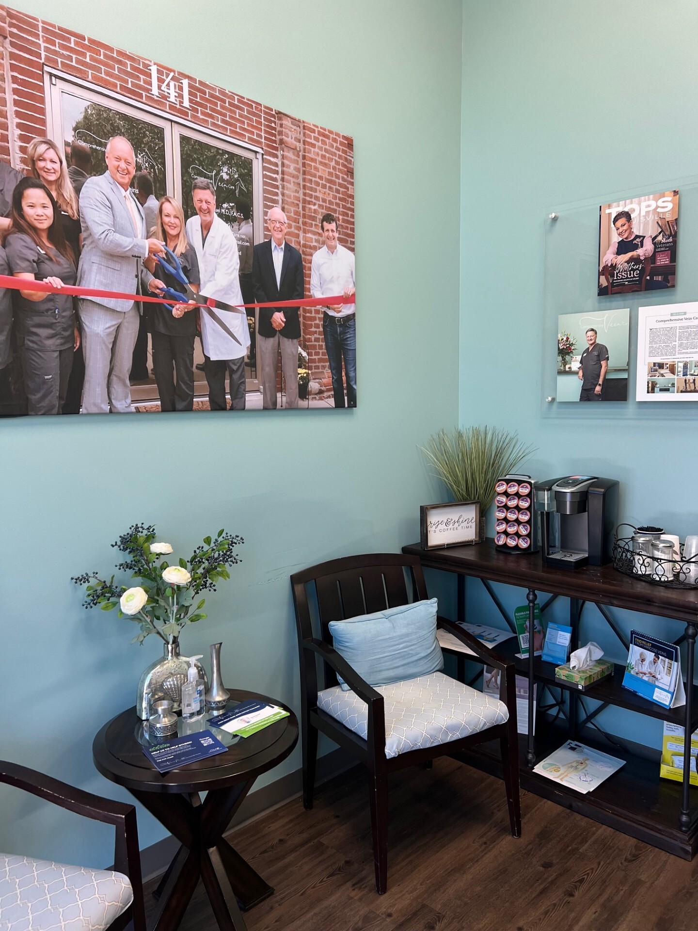 Interior photo of the Jeffersonville, Indiana location of center for Vein Restoration showing the Waiting area