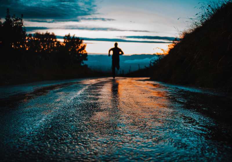 running outside for skin health