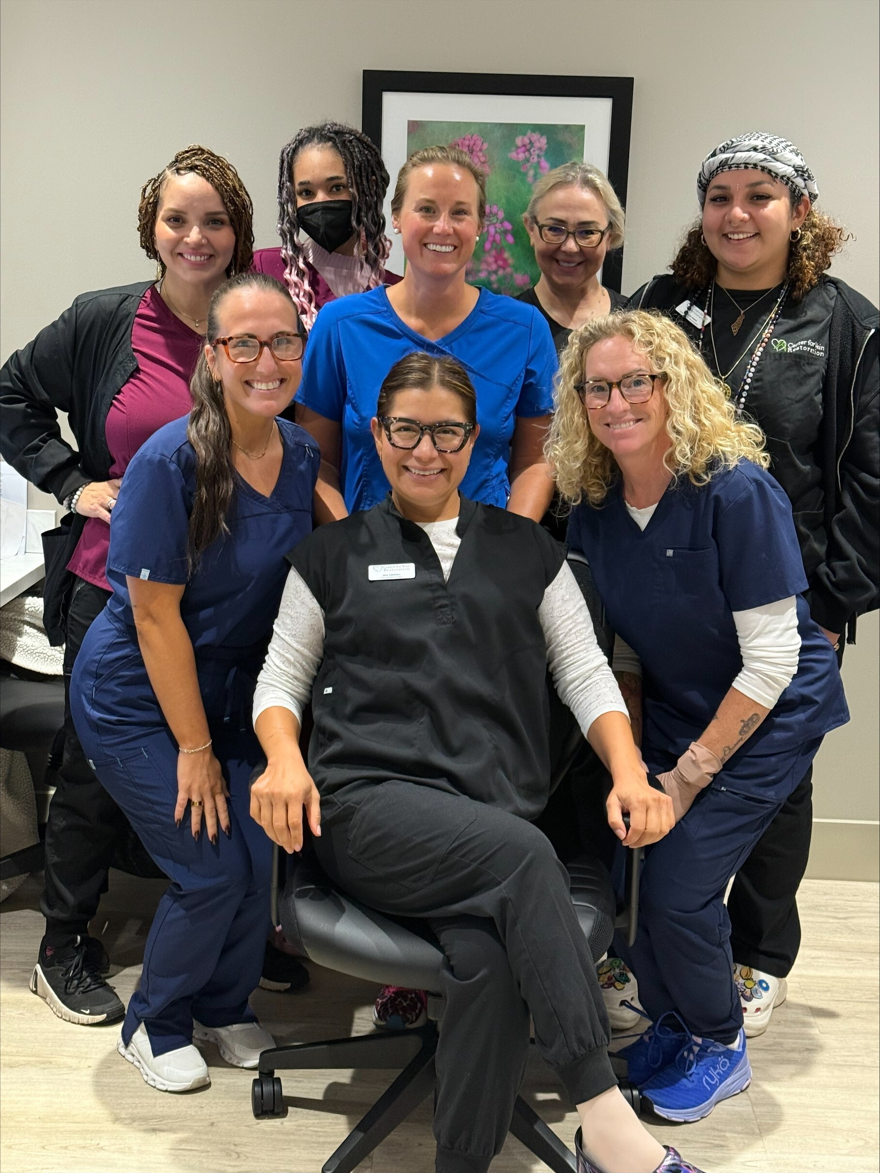 Foto grupal del equipo en la sede de Munster, IN de Center for Vein Restoration (2025)