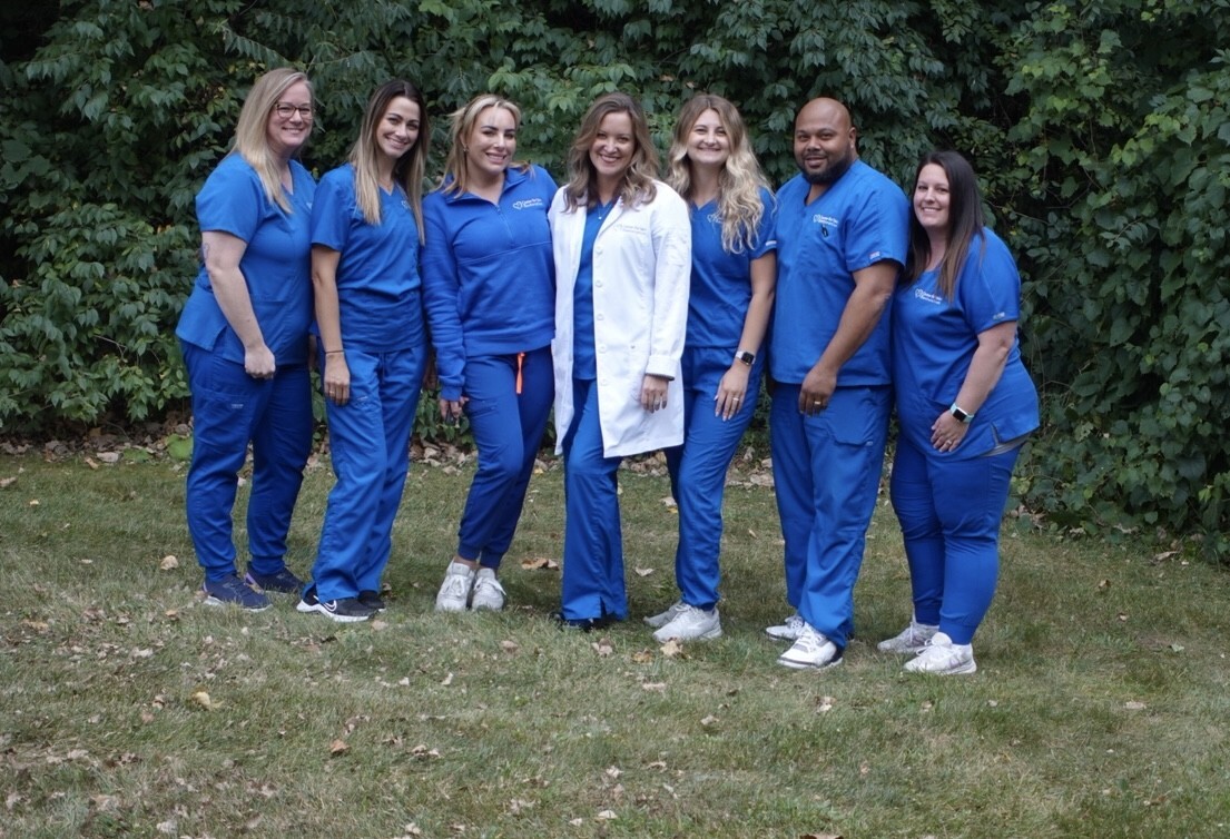 Foto grupal del equipo en la sede de Gahanna, OH de Center for Vein Restoration (2025)