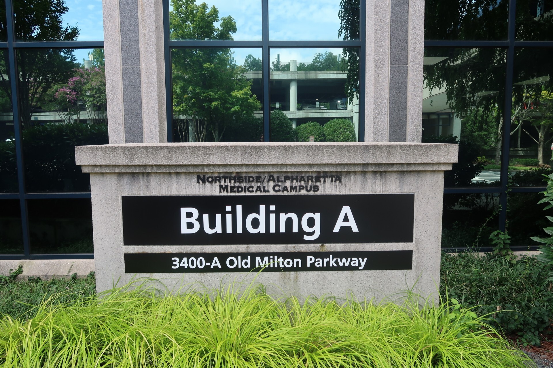 Exterior Photo of the Center for Vein Restoration in Alpharetta, Georgia