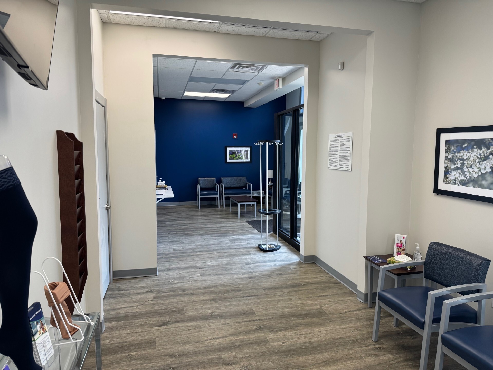 Interior photo of the Saginaw, MI location of Center for Vein Restoration showing the waiting room
