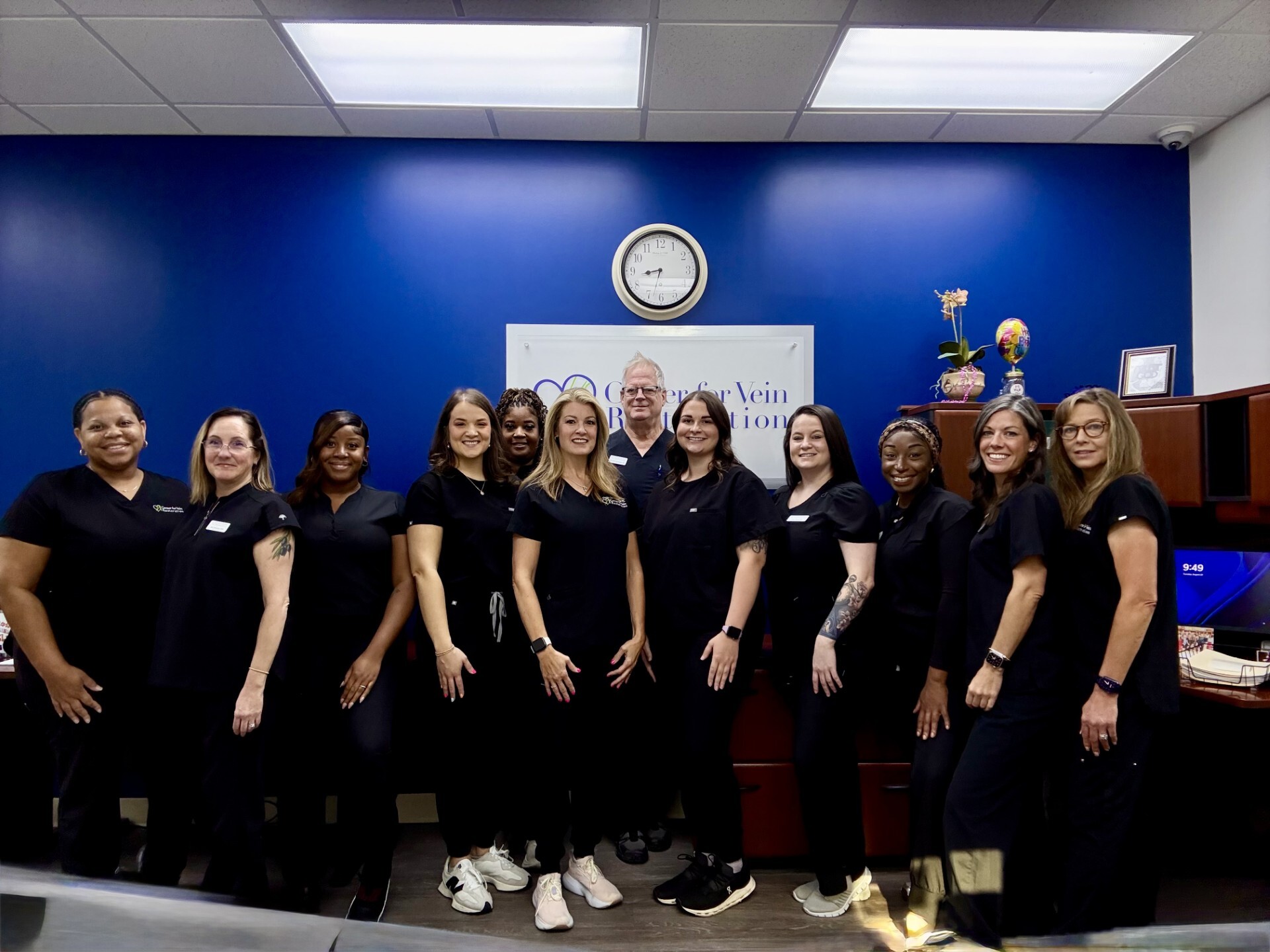 Foto de grupo del equipo en la ubicación de Dothan, Alabama, del Center for Vein Restoration.