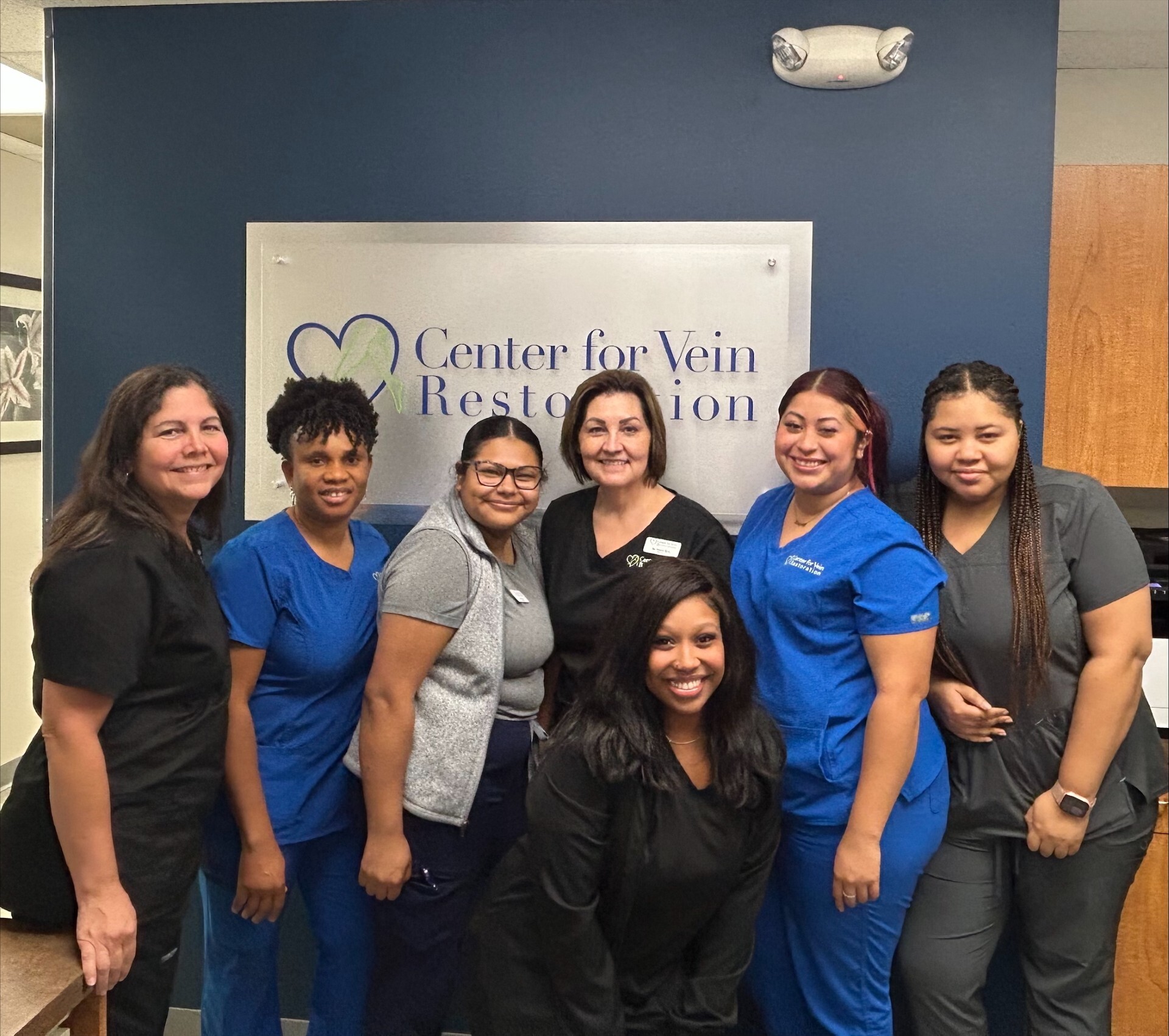 Foto de grupo del equipo en la ubicación de Fairfax, Virginia, del Center for Vein Restoration.