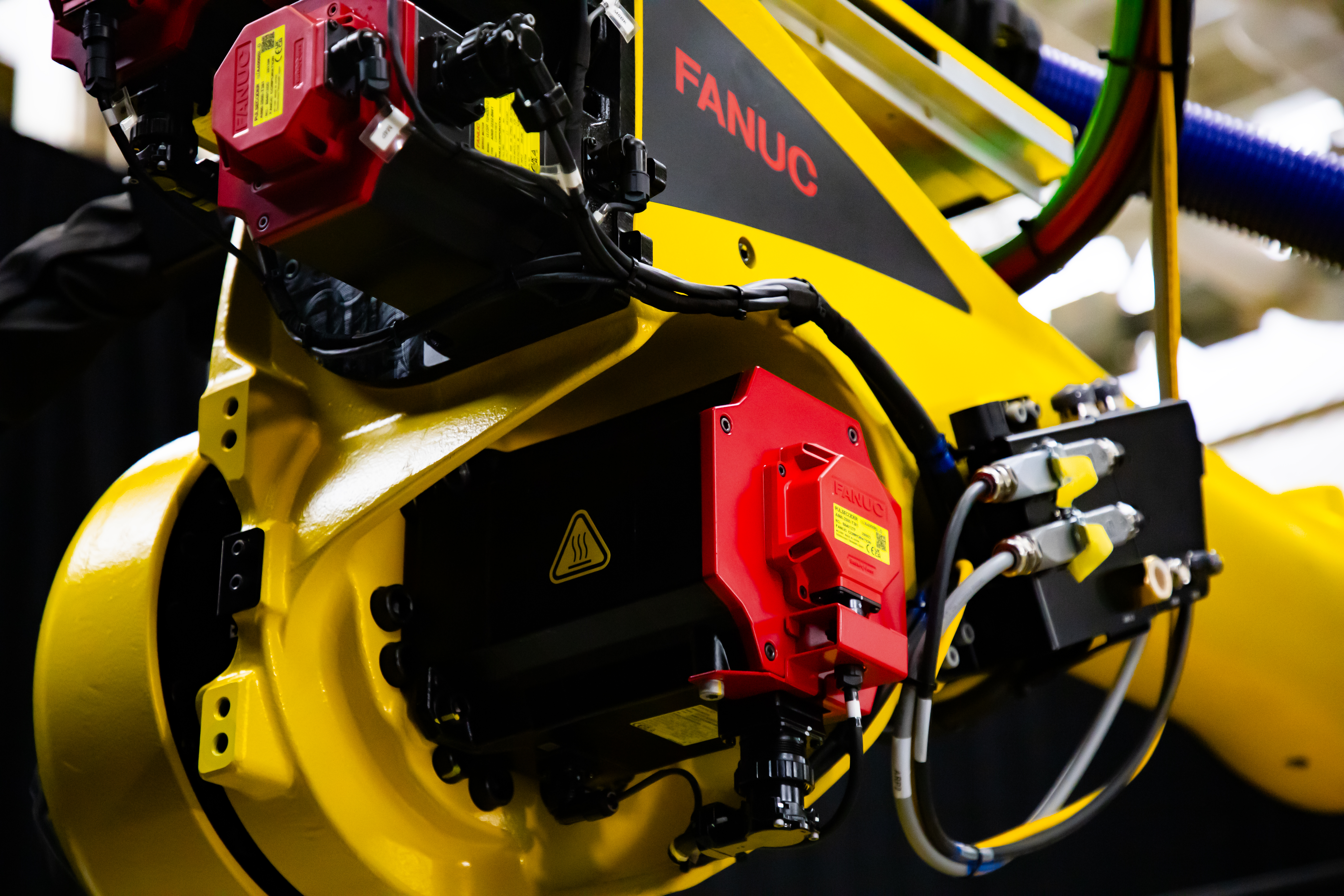 R2000 E Series Closeup 1